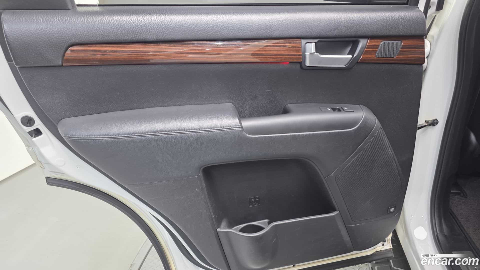 Mohave Kia 2017.2-INNER-035
