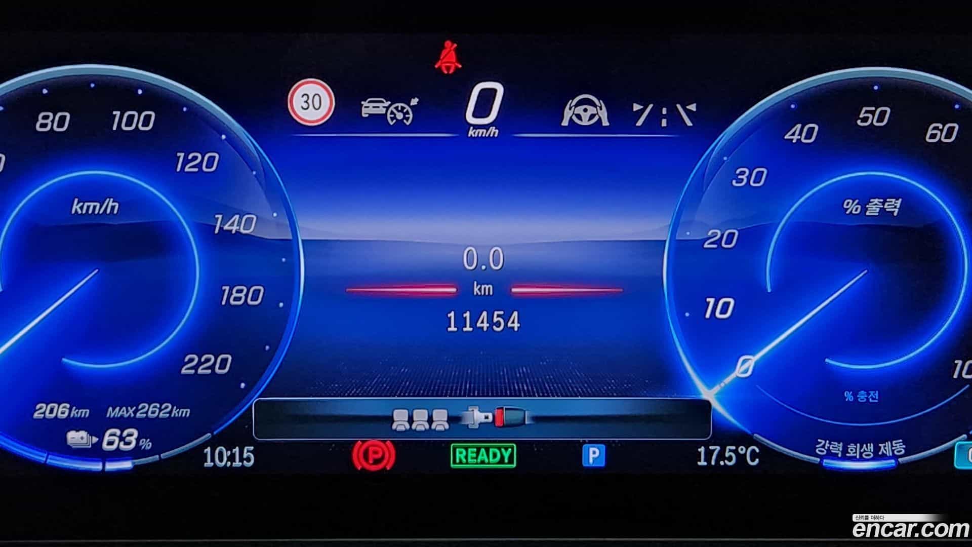 EQB Mercedes-Benz 2025.7-INNER-007