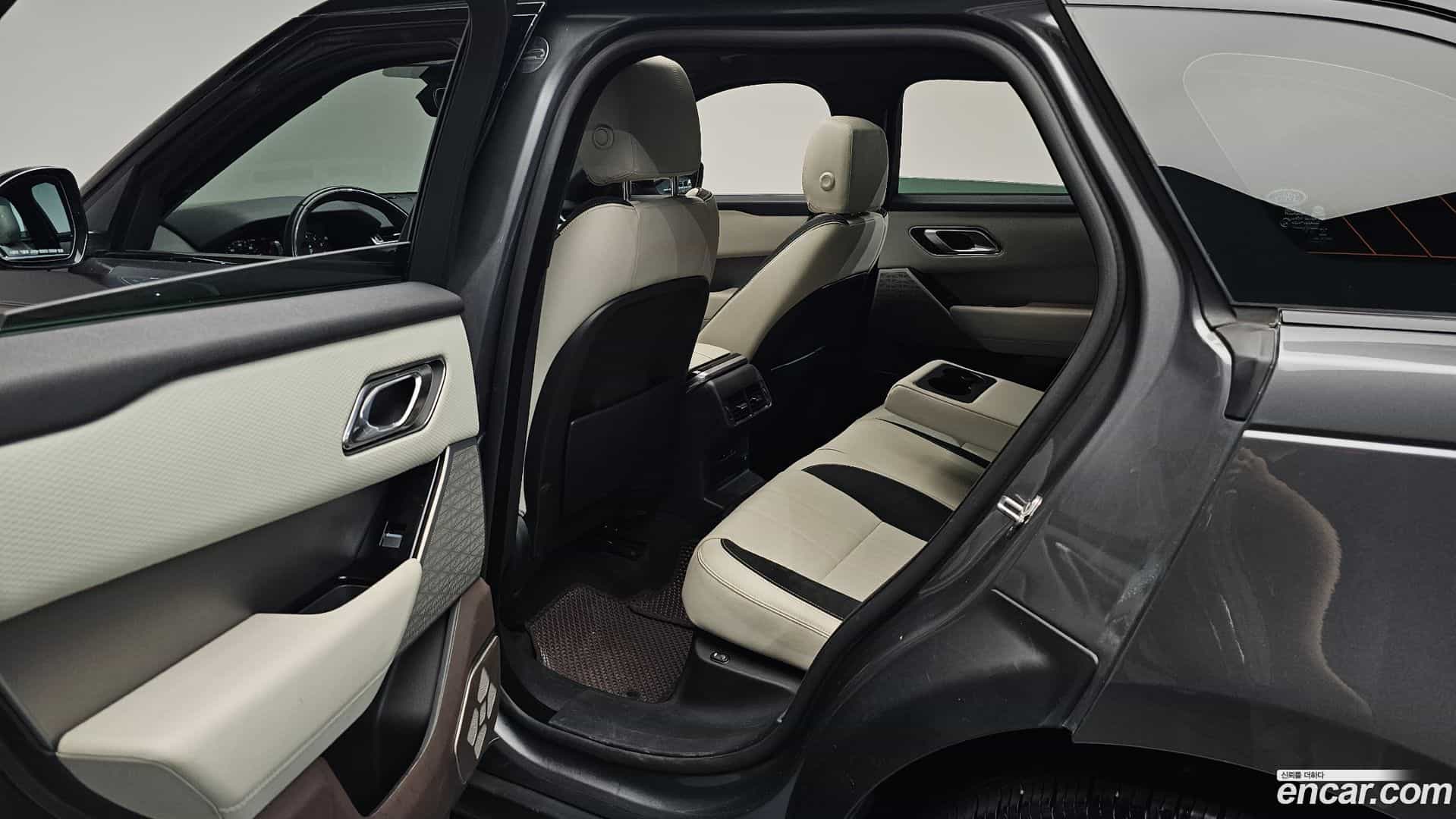 Range Rover Velar Land Rover 2017.10-OPTION-015