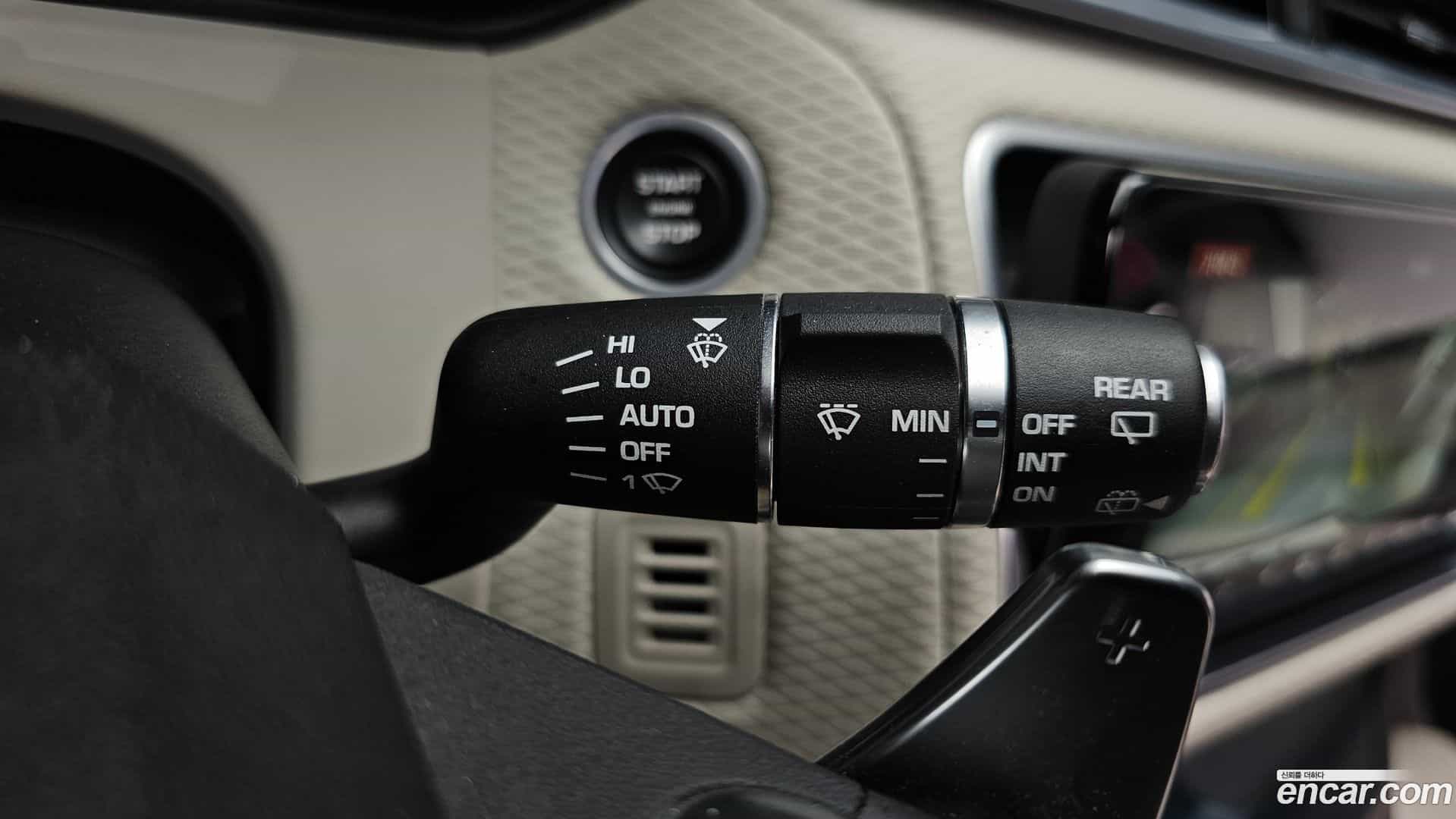 Range Rover Velar Land Rover 2017.10-OPTION-022