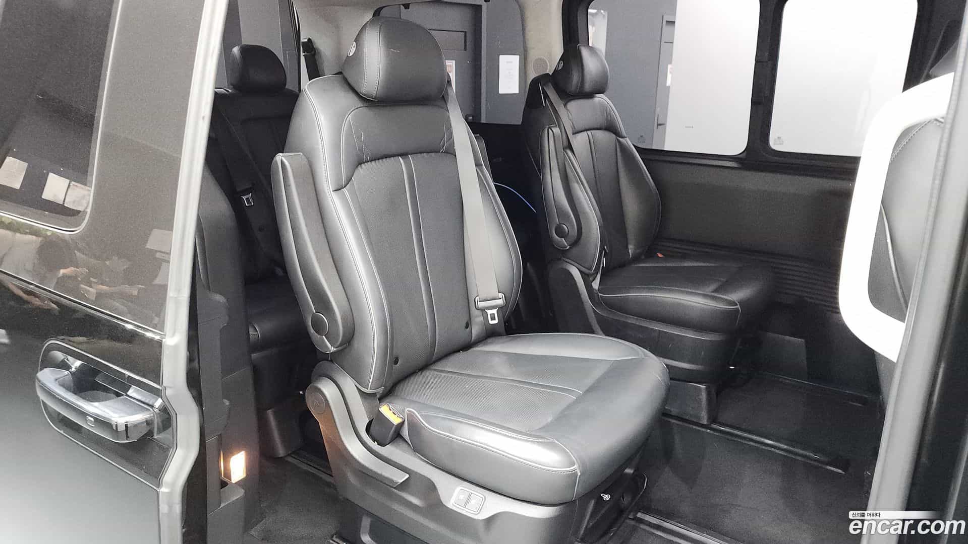 Staria Hyundai 2021.4-OPTION-015