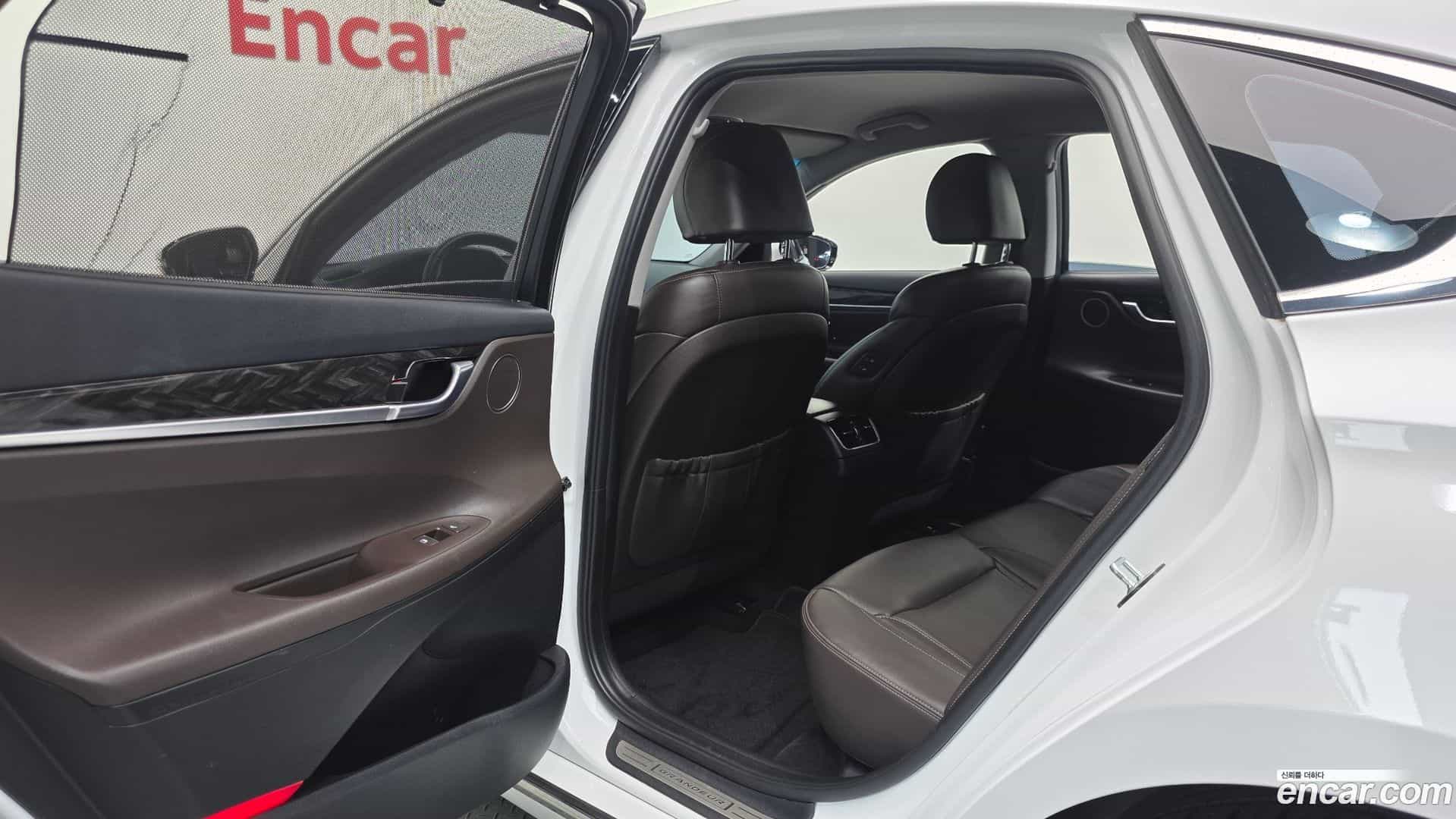Grandeur Hyundai 2018.5-OPTION-020