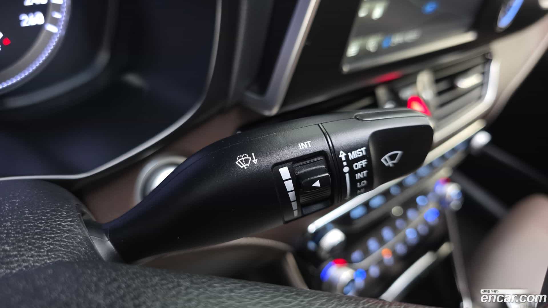 Grandeur Hyundai 2018.5-OPTION-041