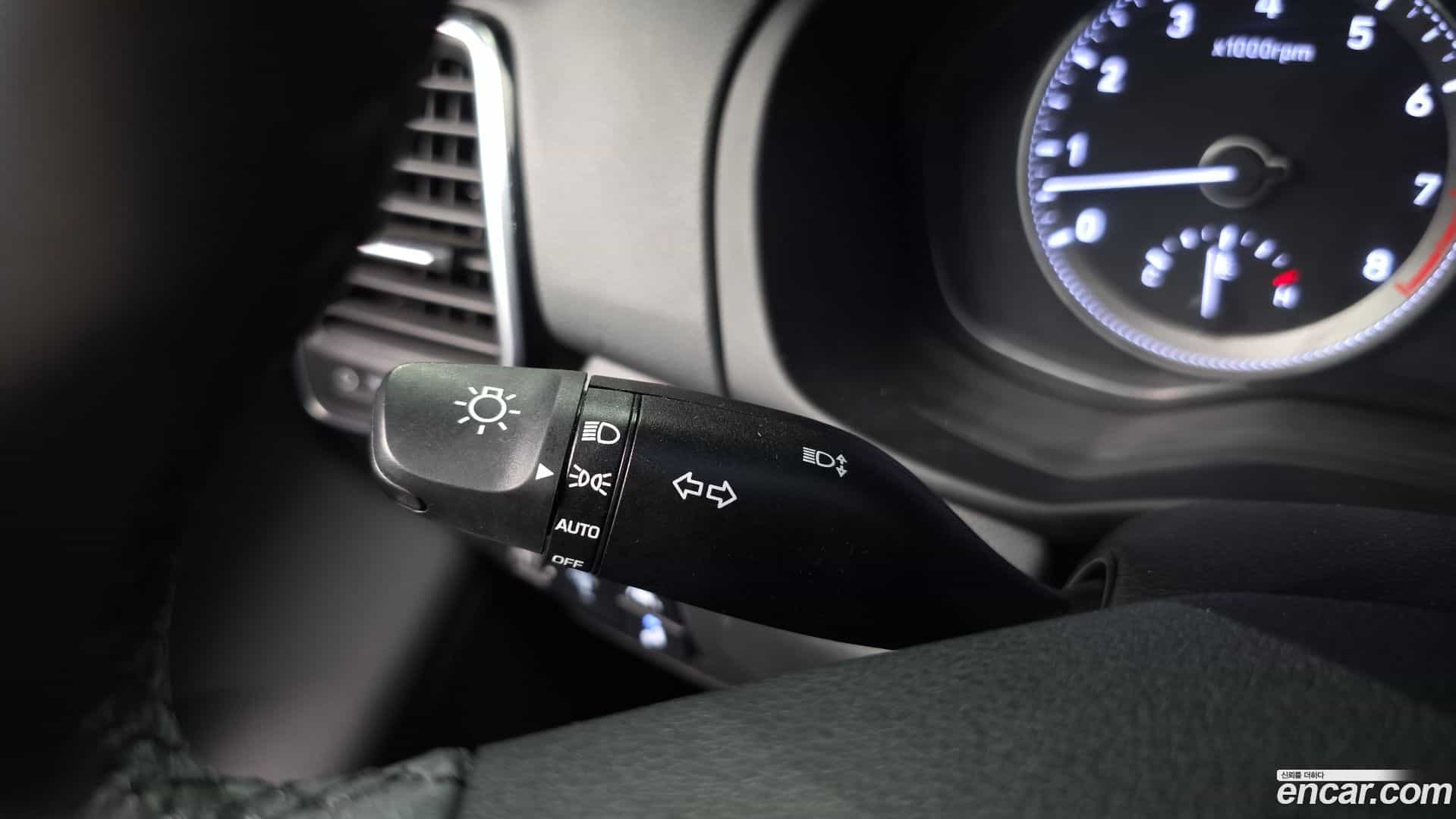 Grandeur Hyundai 2019.3-OPTION-022