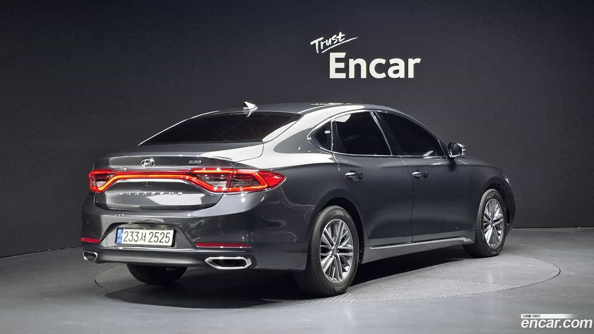 Grandeur Hyundai 2018.6-OUTER-002