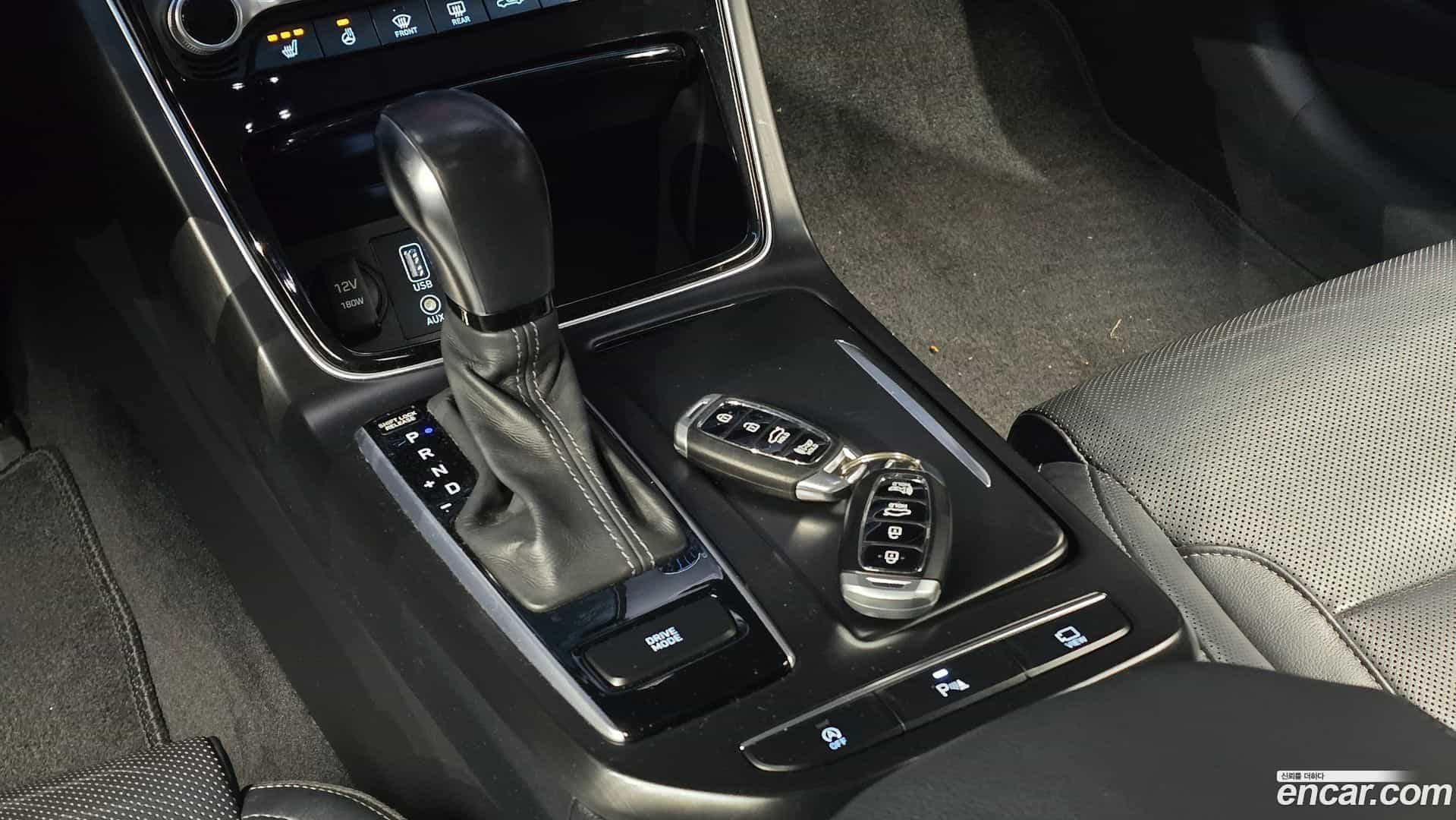 Grandeur Hyundai 2018.6-INNER-009