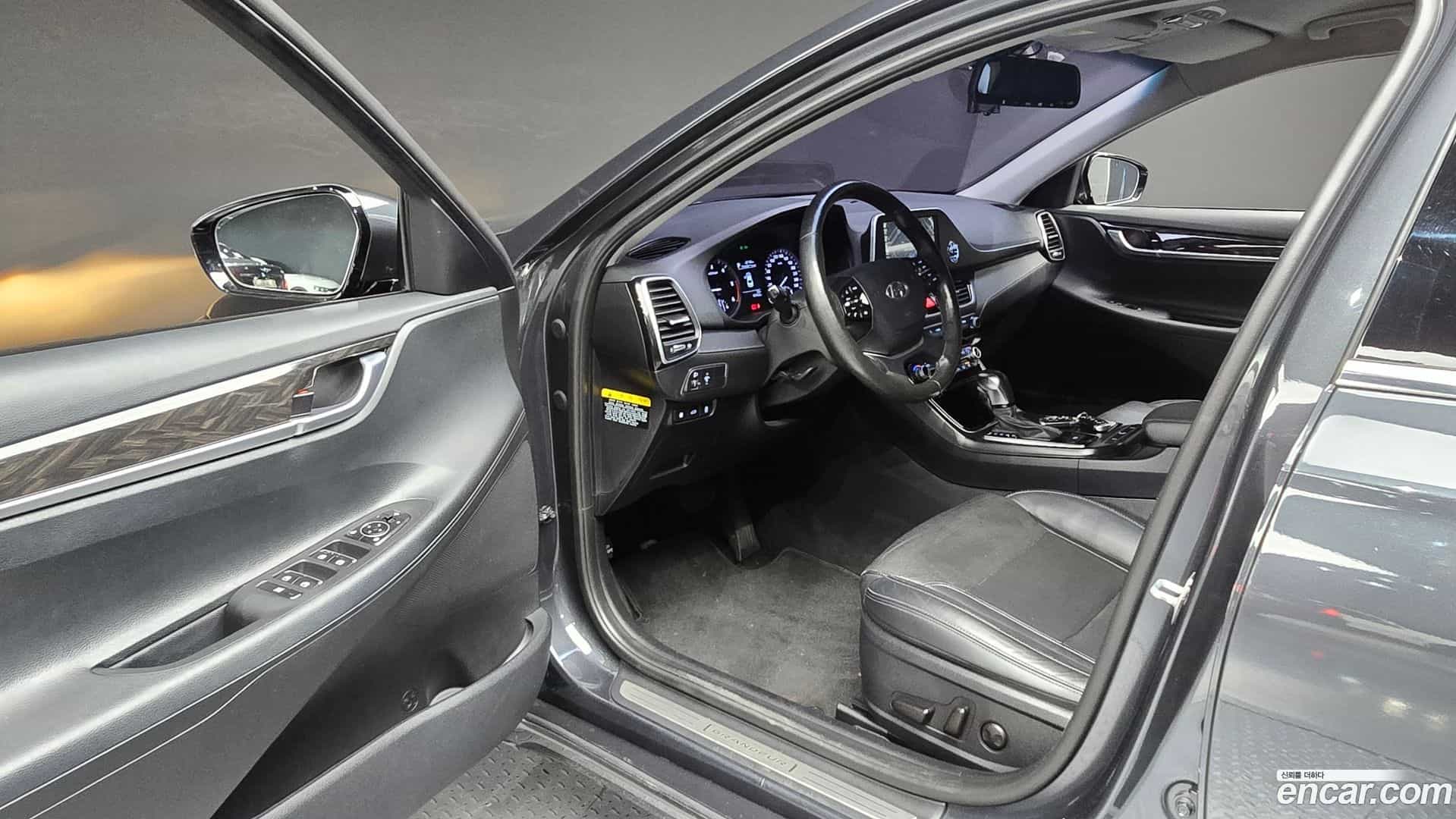 Grandeur Hyundai 2018.6-INNER-010