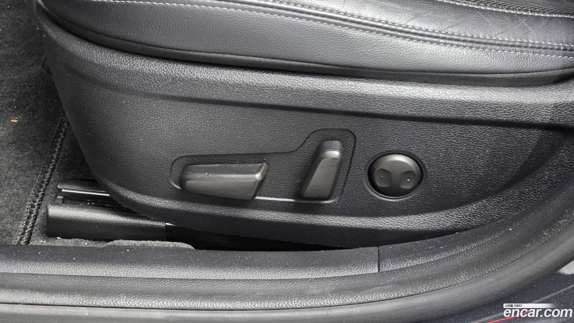 Grandeur Hyundai 2018.6-OPTION-022