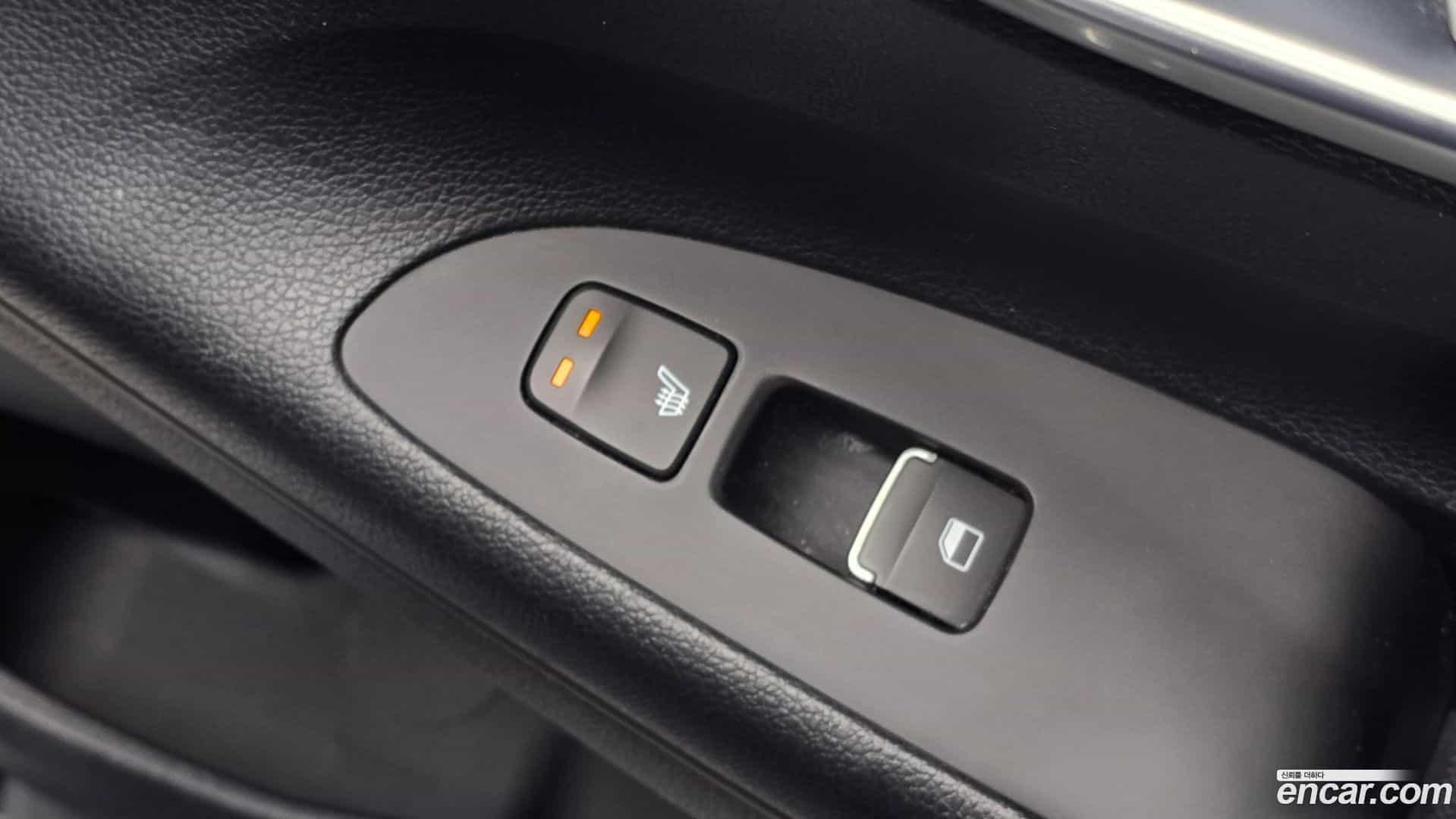 Grandeur Hyundai 2018.6-OPTION-024