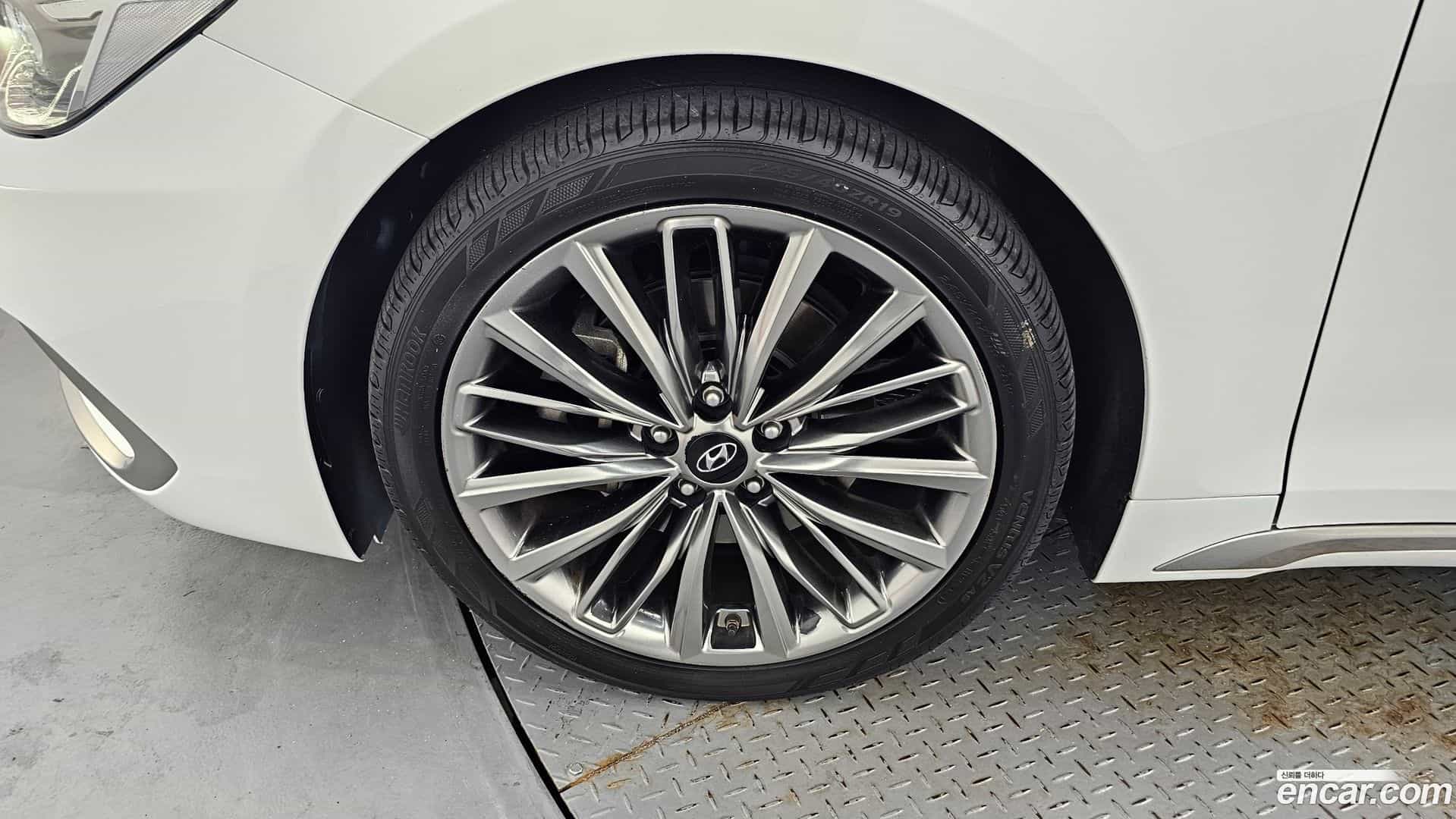 Grandeur Hyundai 2017.0-OUTER-005