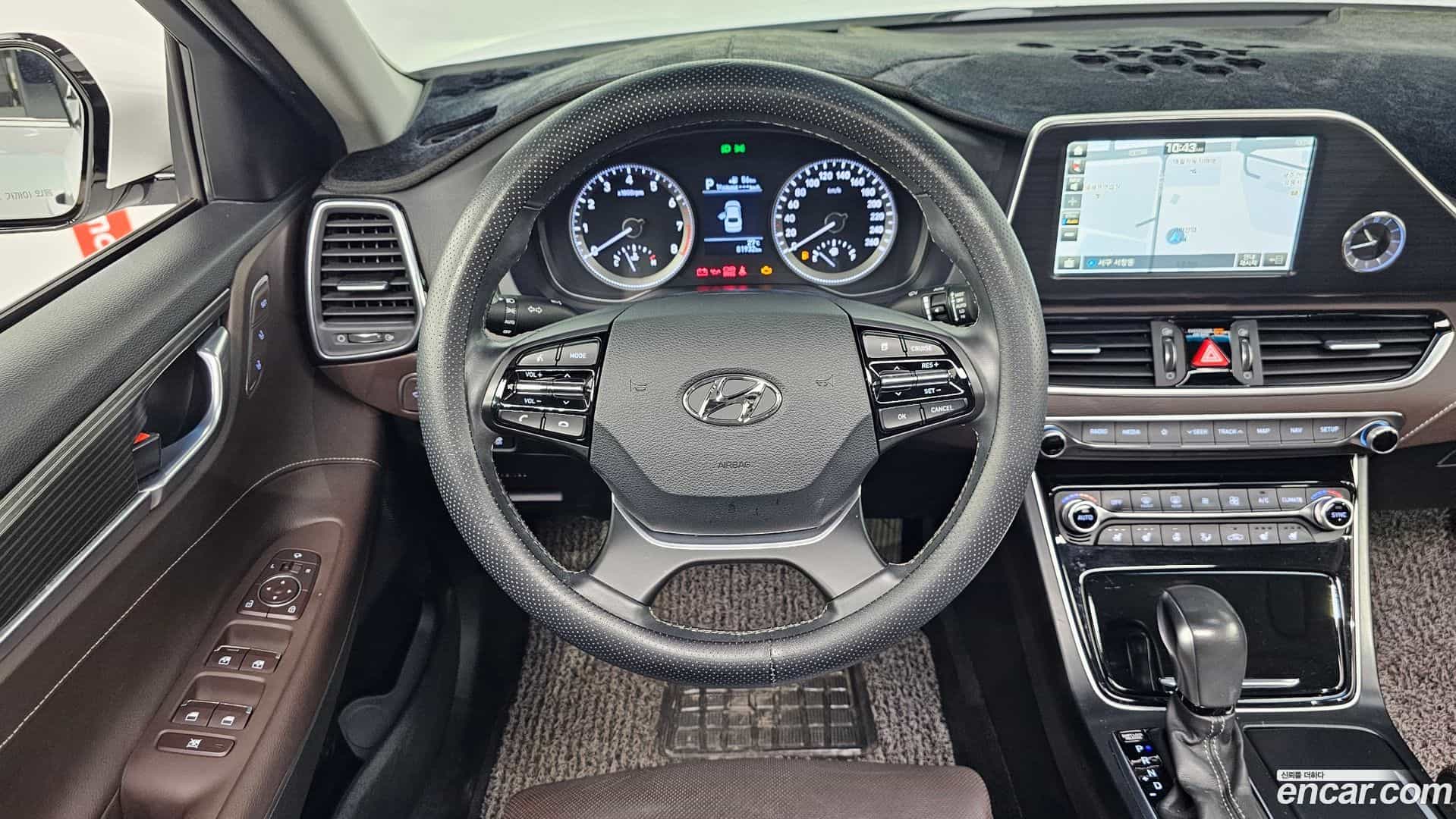 Grandeur Hyundai 2017.0-OPTION-017