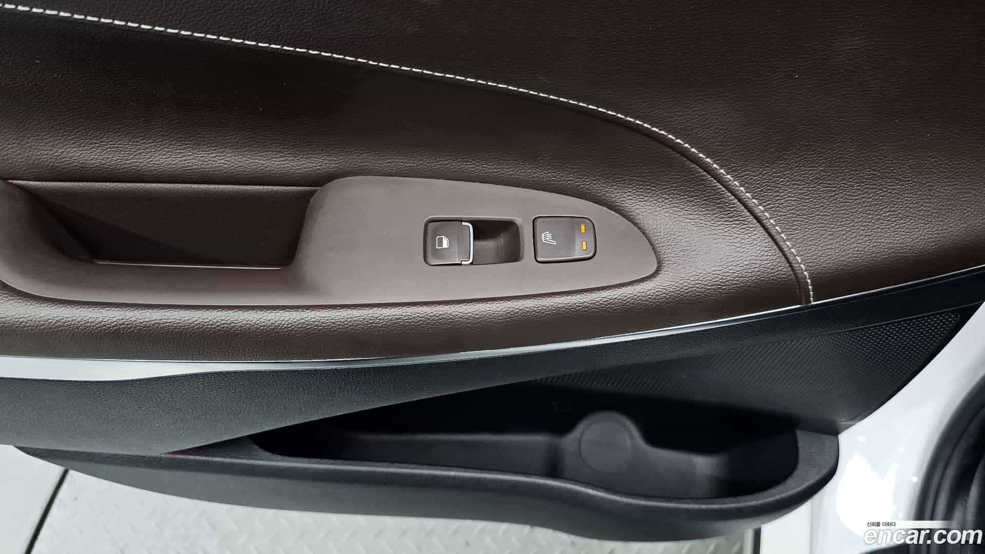 Grandeur Hyundai 2017.0-OPTION-024