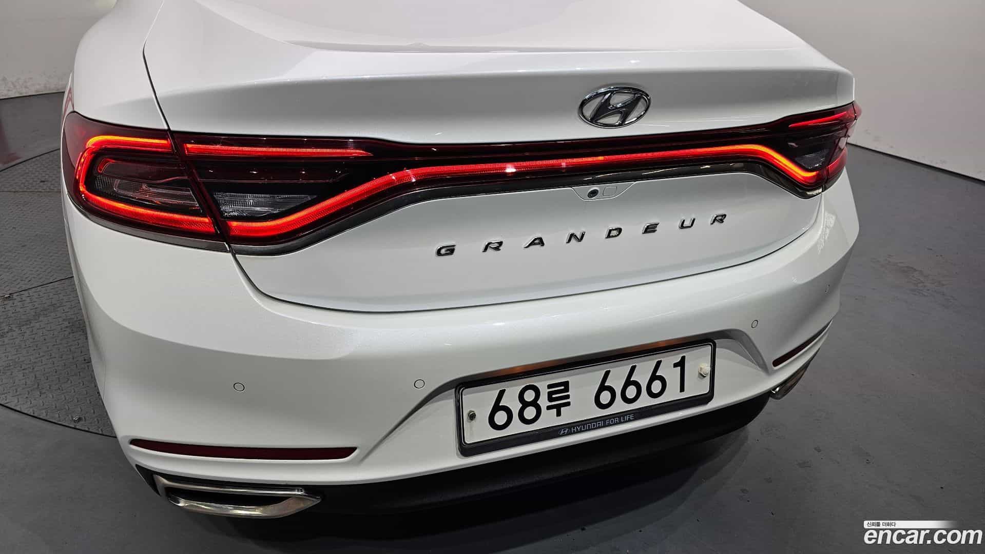Grandeur Hyundai 2017.0-OUTER-033
