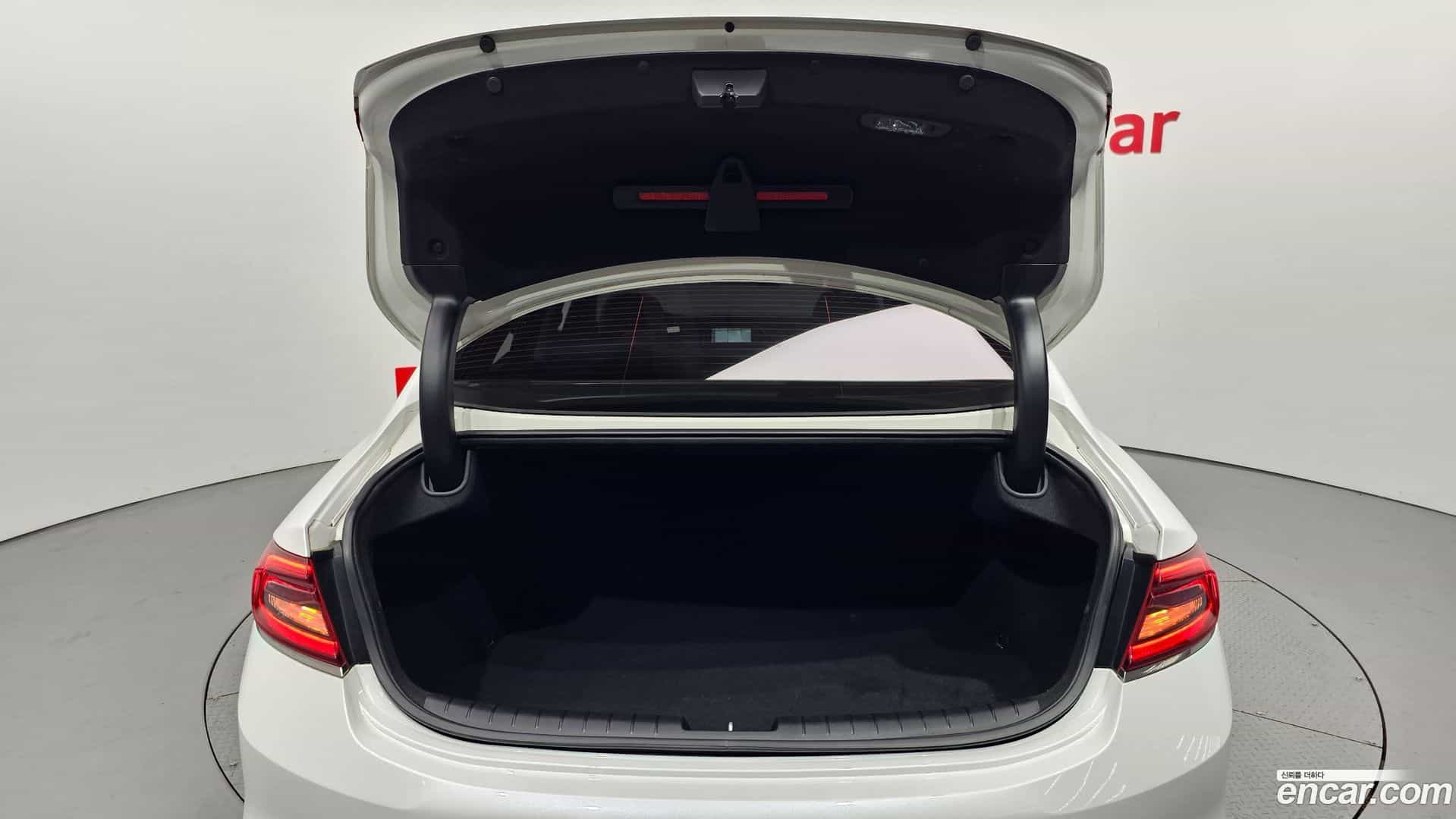 Grandeur Hyundai 2017.0-OPTION-041