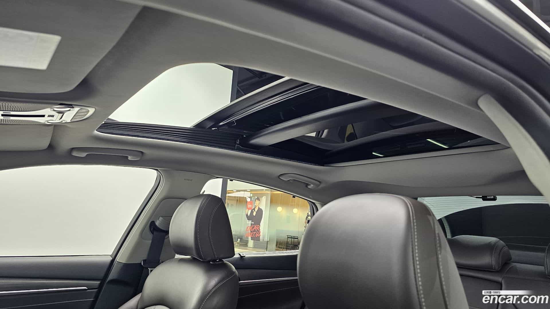 Grandeur Hyundai 2017.0-OPTION-045