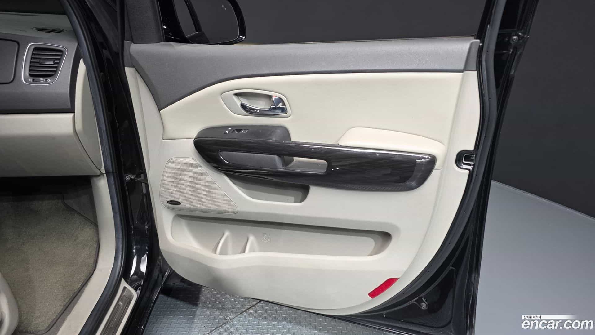 Canival Kia 2015.4-INNER-035