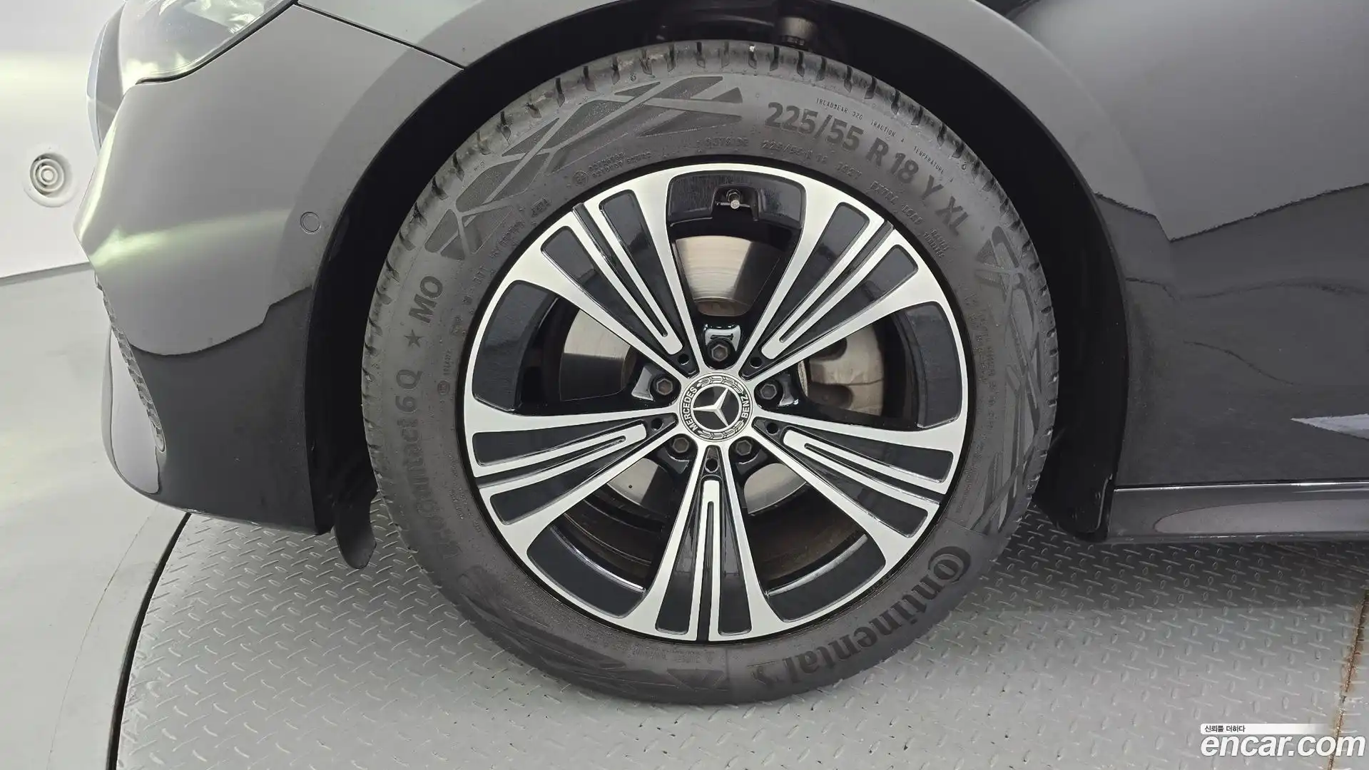 E-Class Mercedes-Benz 2025.5-OUTER-005