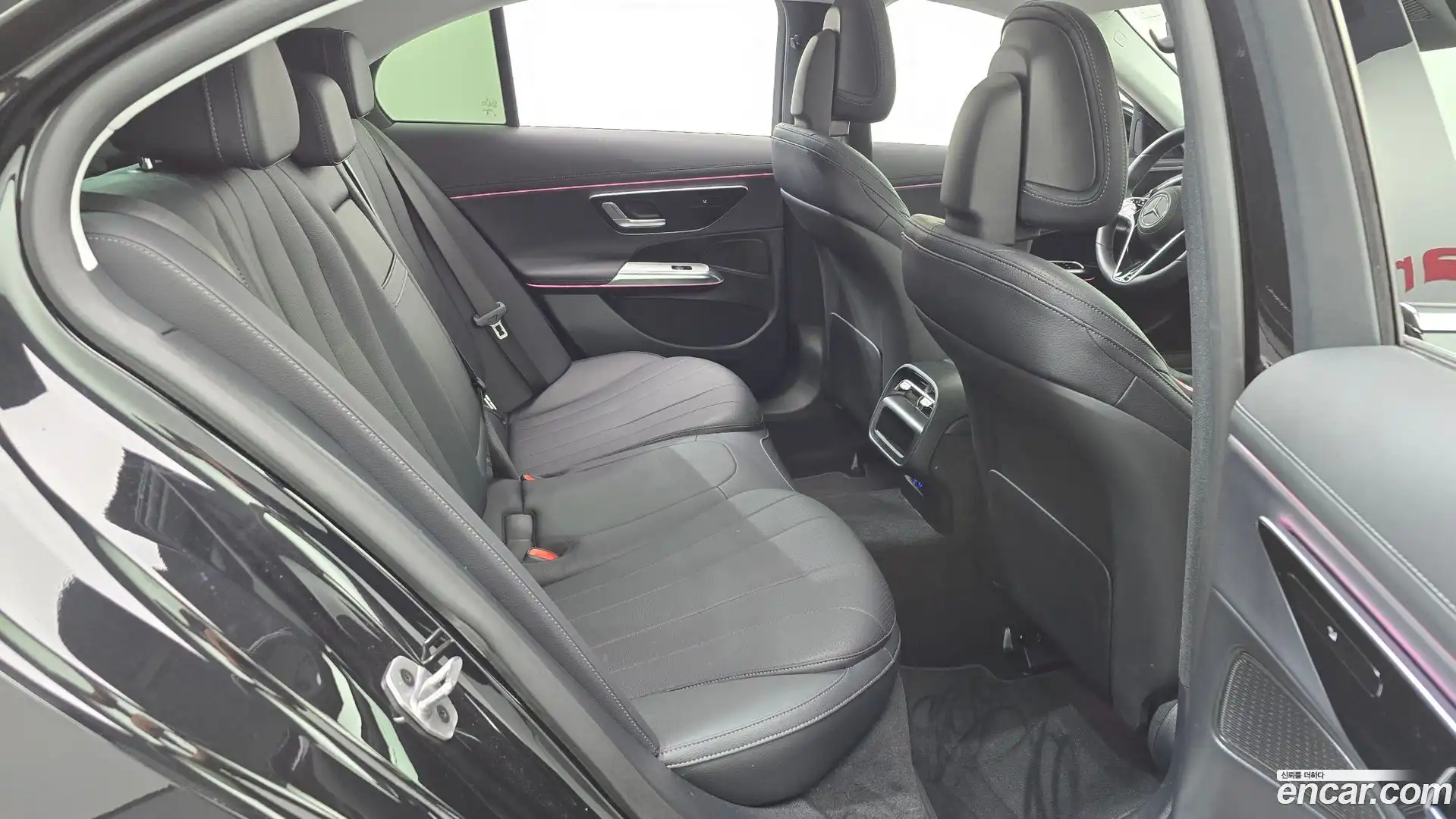 E-Class Mercedes-Benz 2025.5-OPTION-023