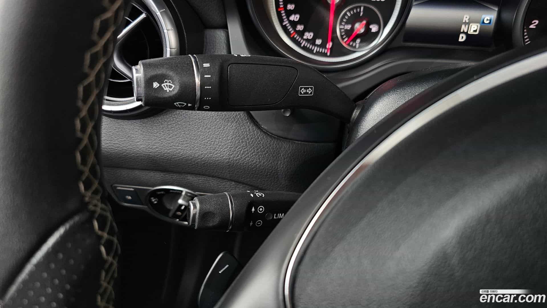 CLA-Class Mercedes-Benz 2017.10-OPTION-023
