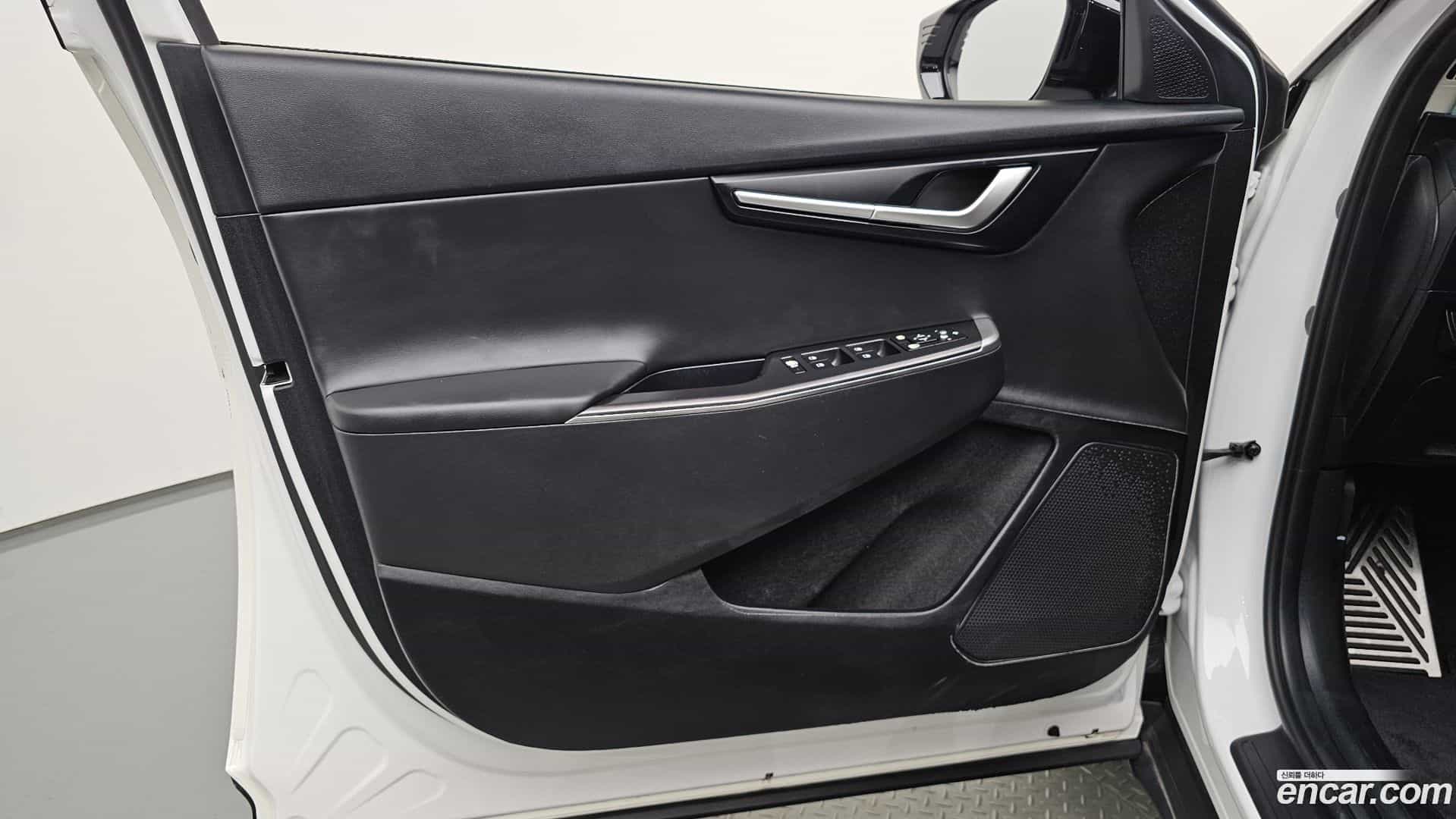 EV6 Kia 2024.2-INNER-034