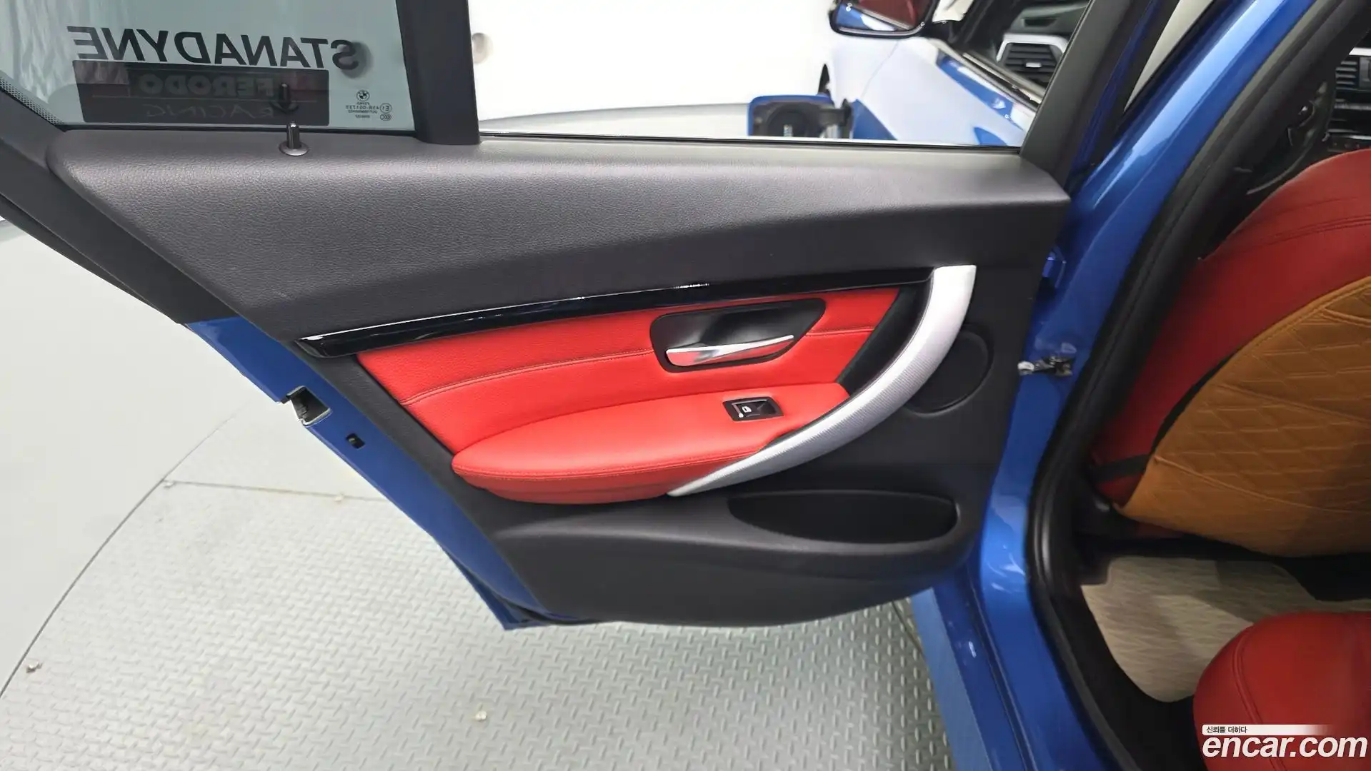 3-Series BMW 2017.11-INNER-035