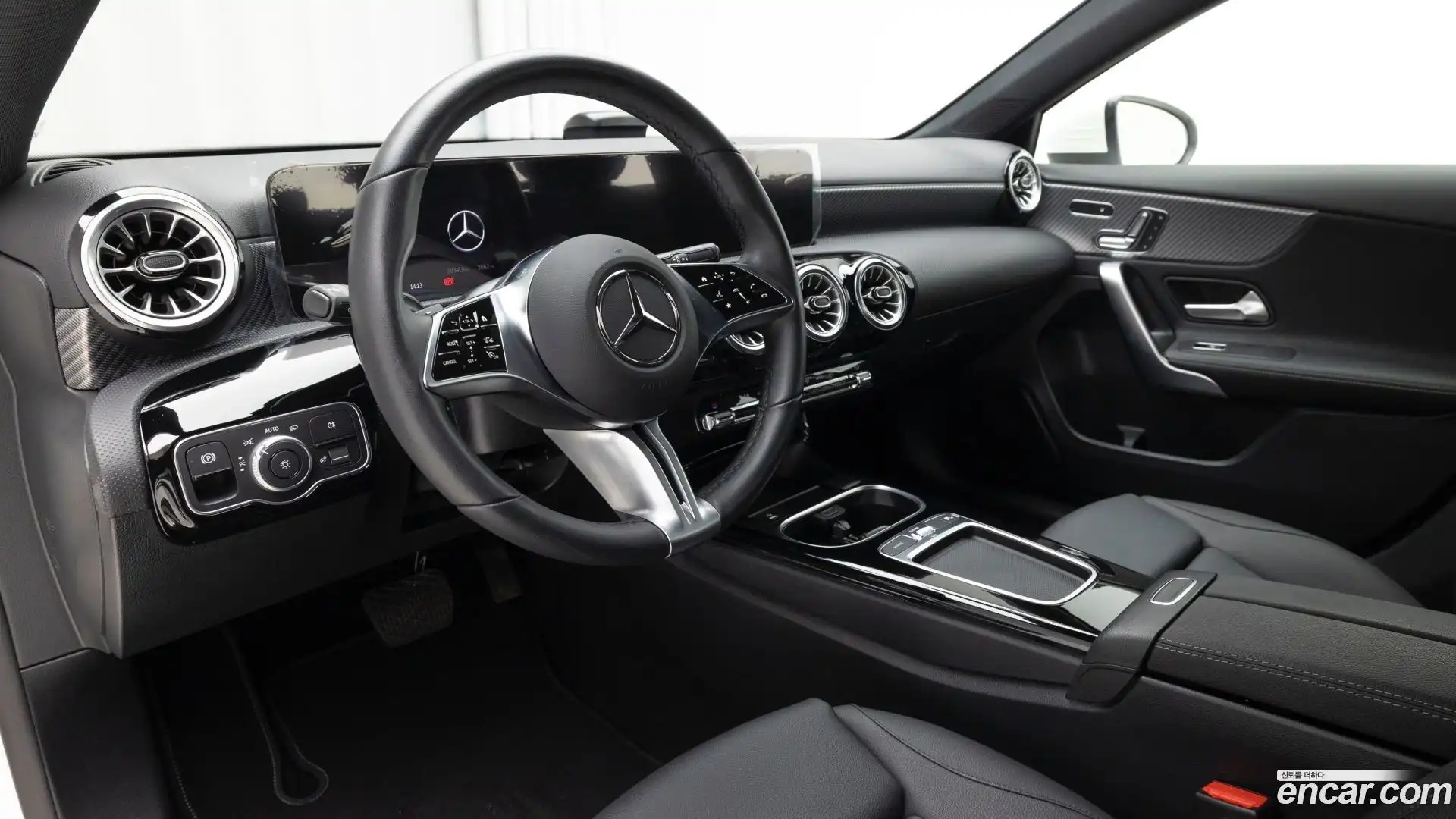 A-Class Mercedes-Benz 2025.2-OPTION-017
