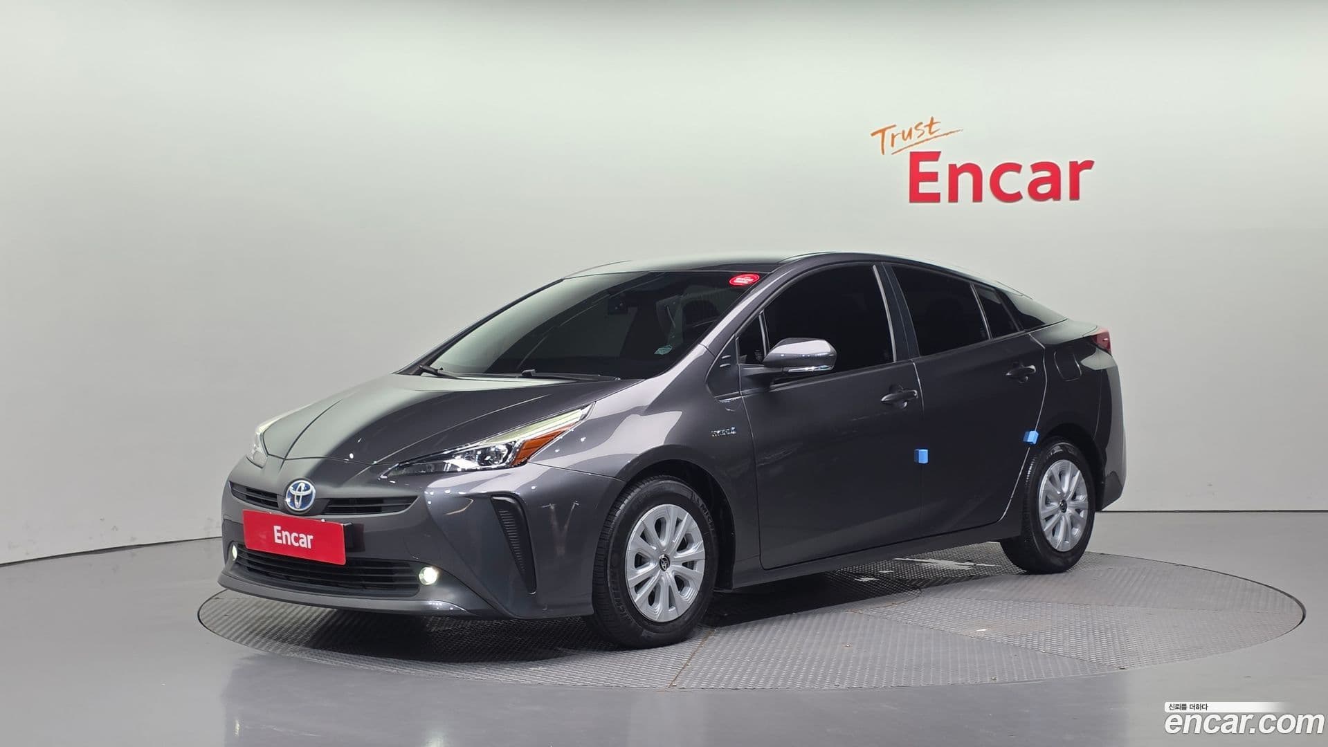 Main__Slider__Photo:Prius Toyota 2019.7-0