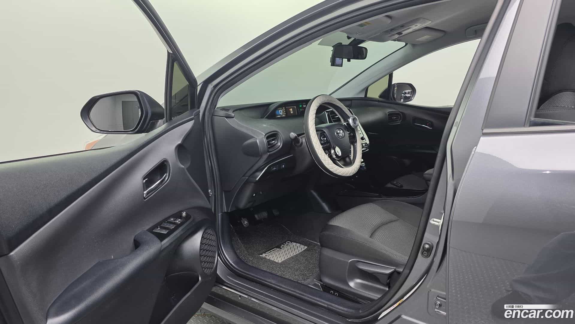Prius Toyota 2019.7-OPTION-015