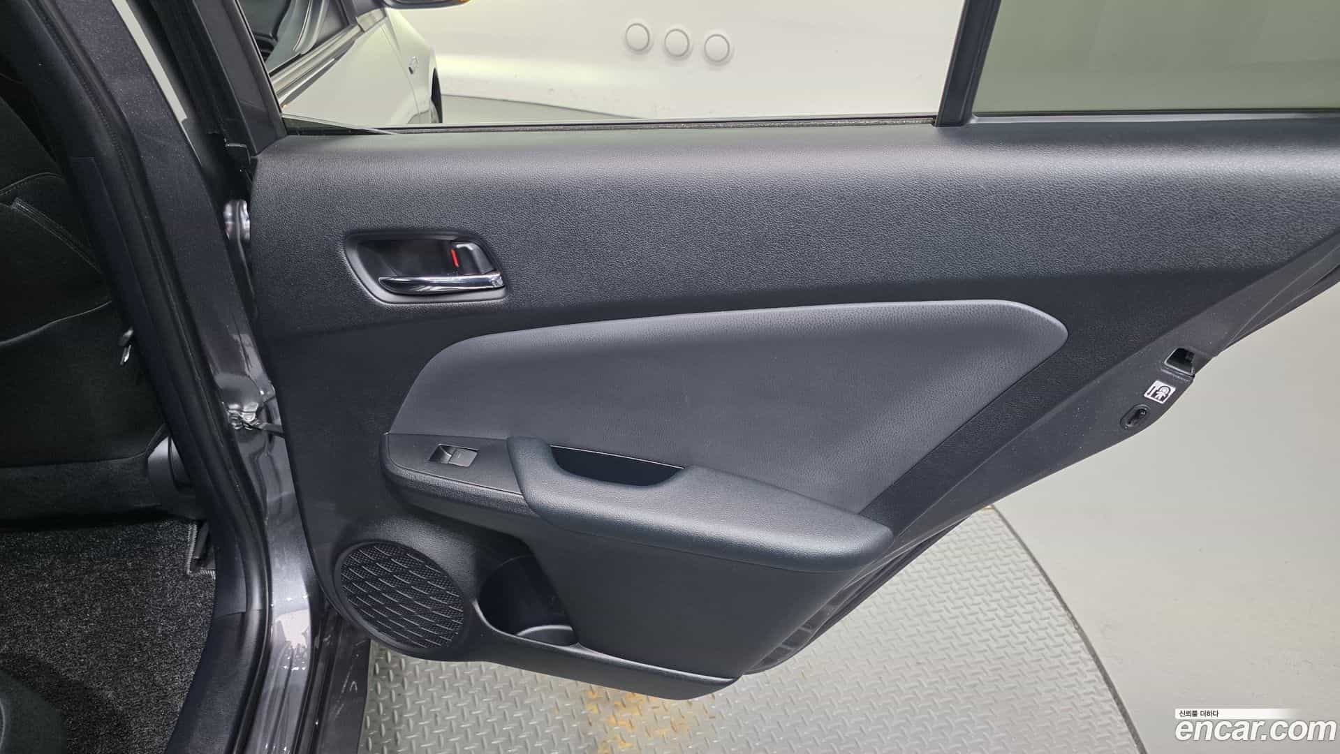 Prius Toyota 2019.7-INNER-035