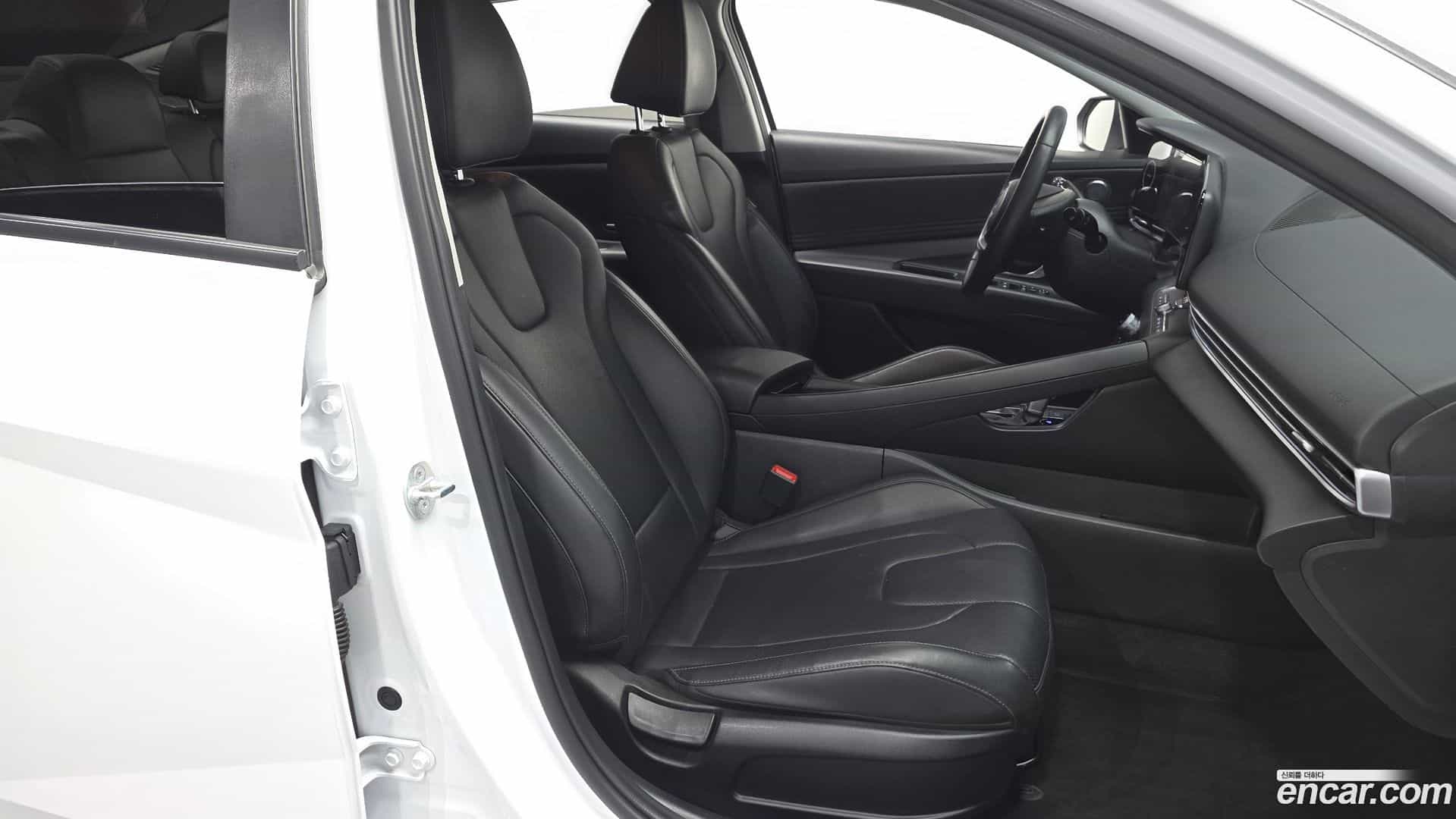 AVANTE Hyundai 2024.2-OPTION-016