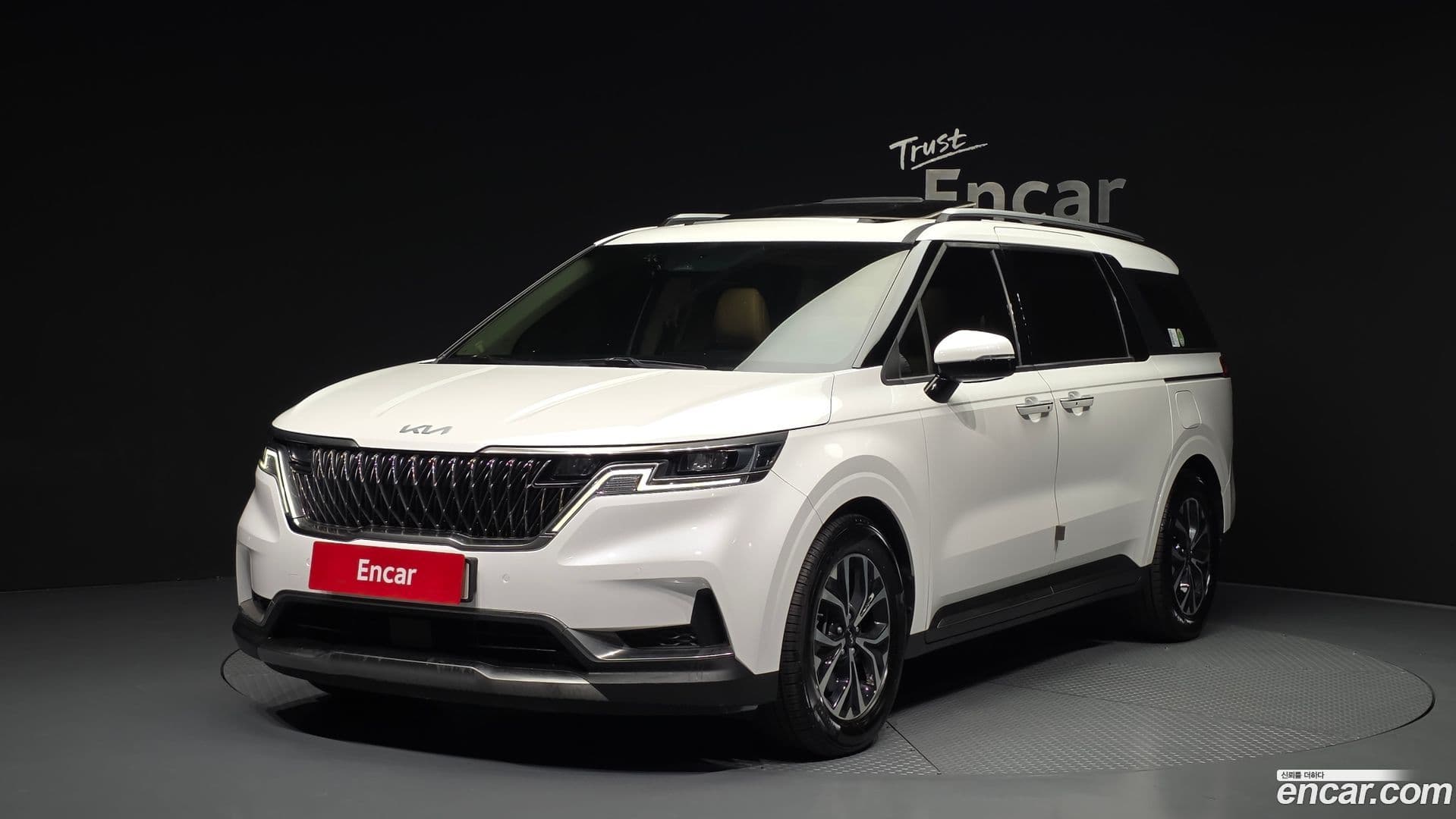 Main__Slider__Photo:Canival Kia 2021.6-0