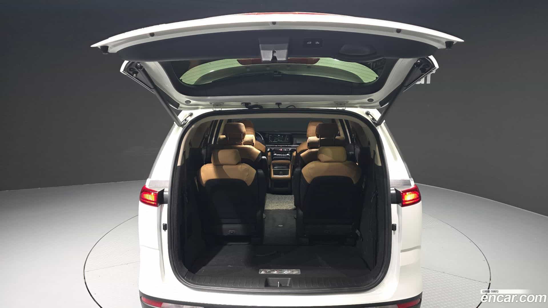Canival Kia 2021.6-OPTION-024