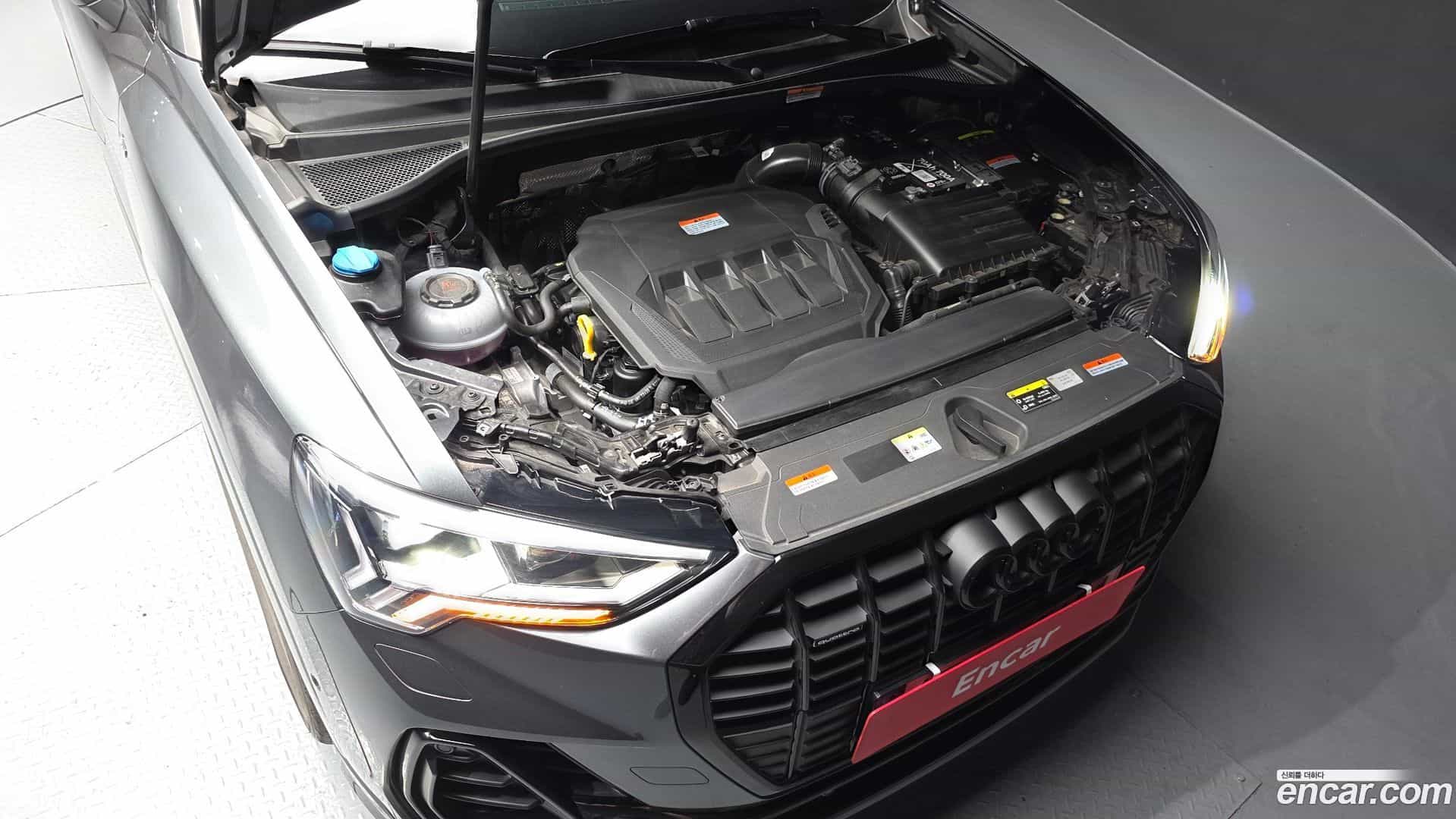 Q3 Audi 2025.4-OUTER-006