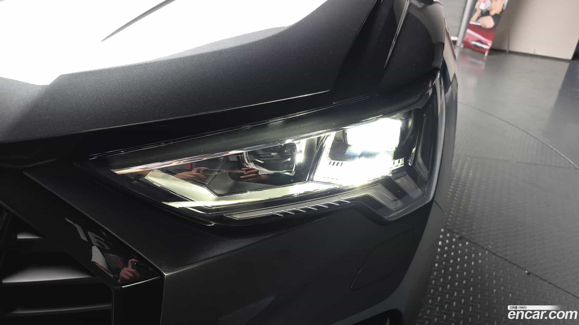 Q3 Audi 2025.4-OUTER-032