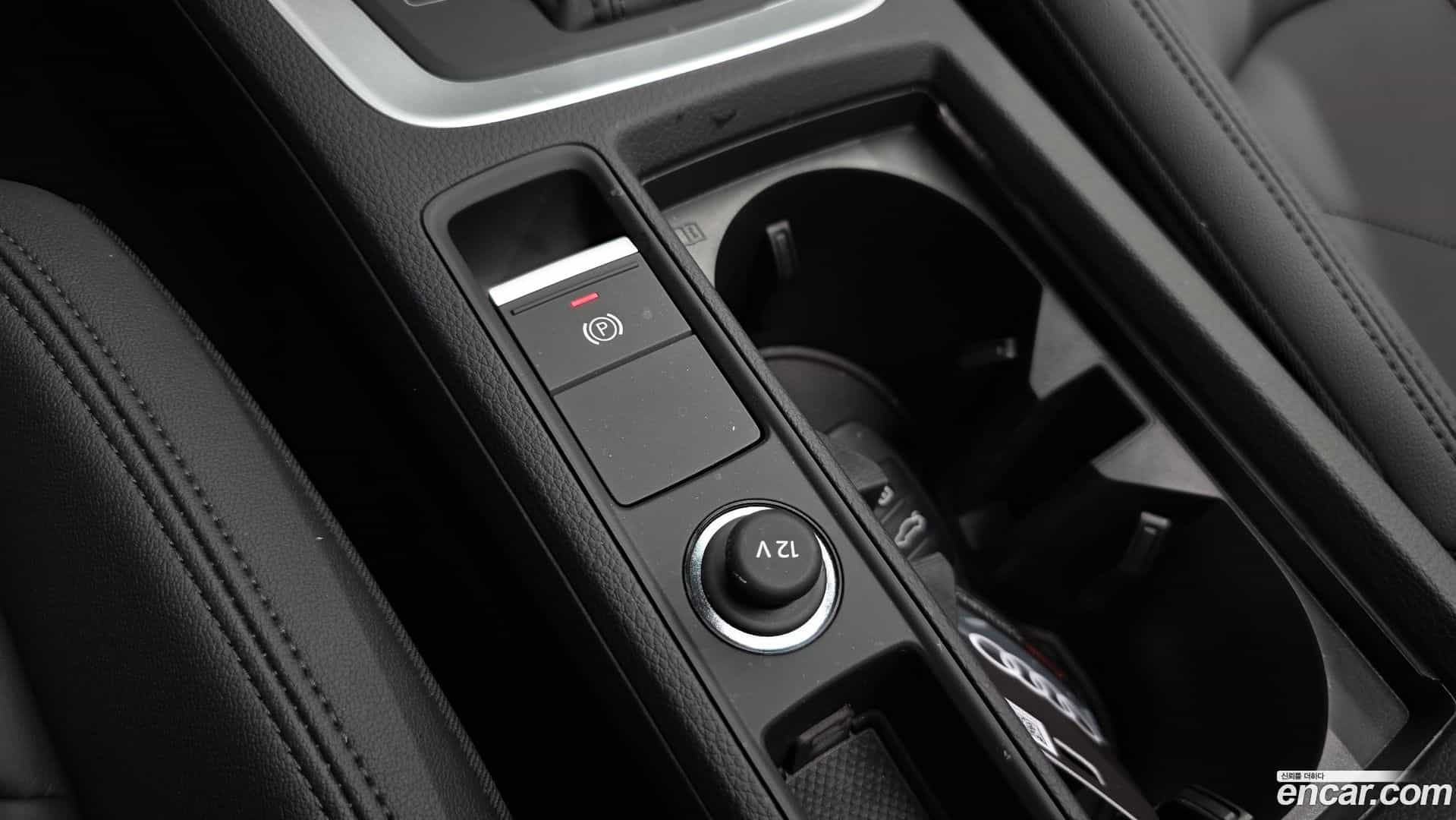 Q3 Audi 2025.4-OPTION-041