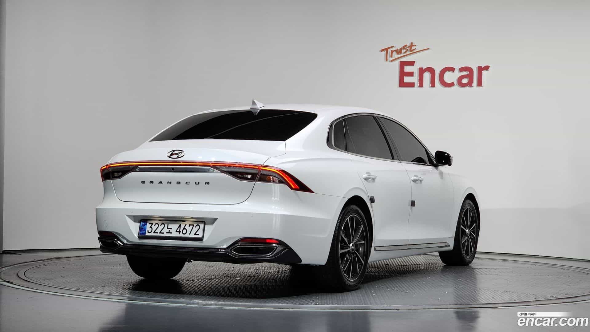 Grandeur Hyundai 2022.1-OUTER-002