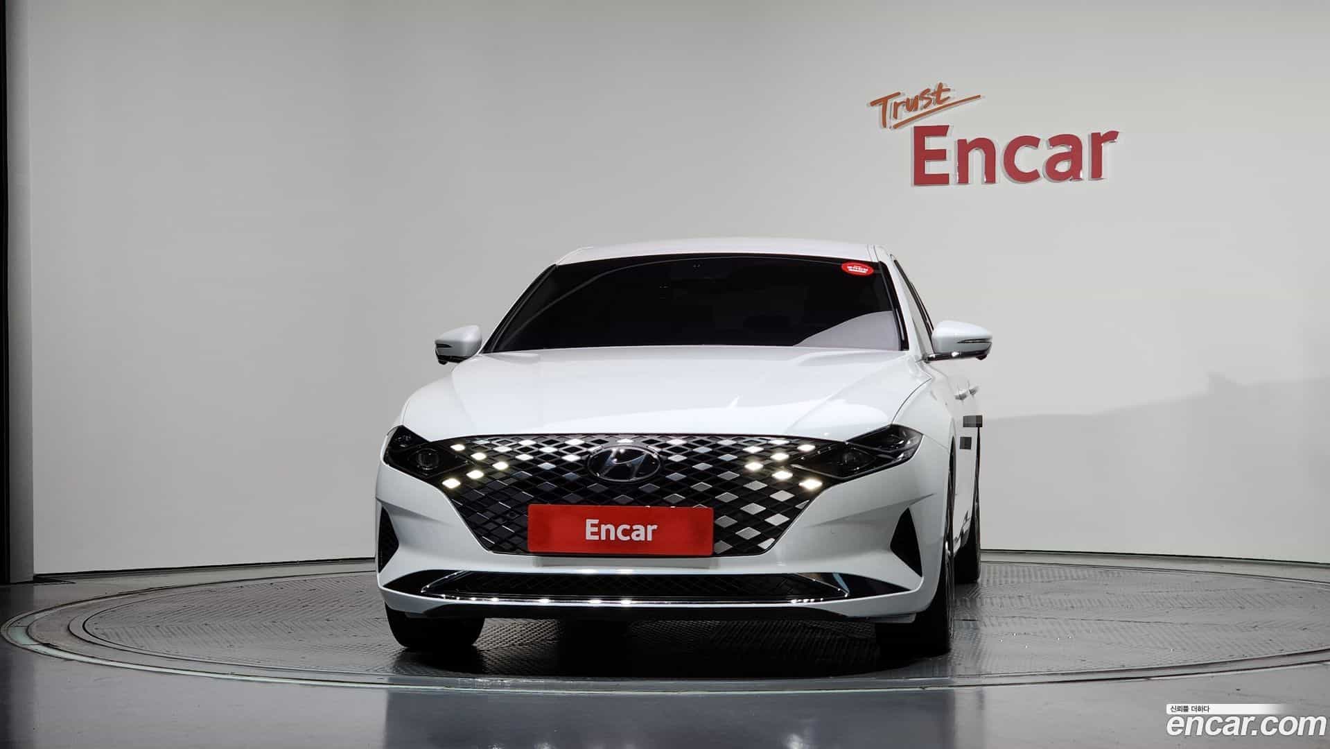 Grandeur Hyundai 2022.1-OUTER-003