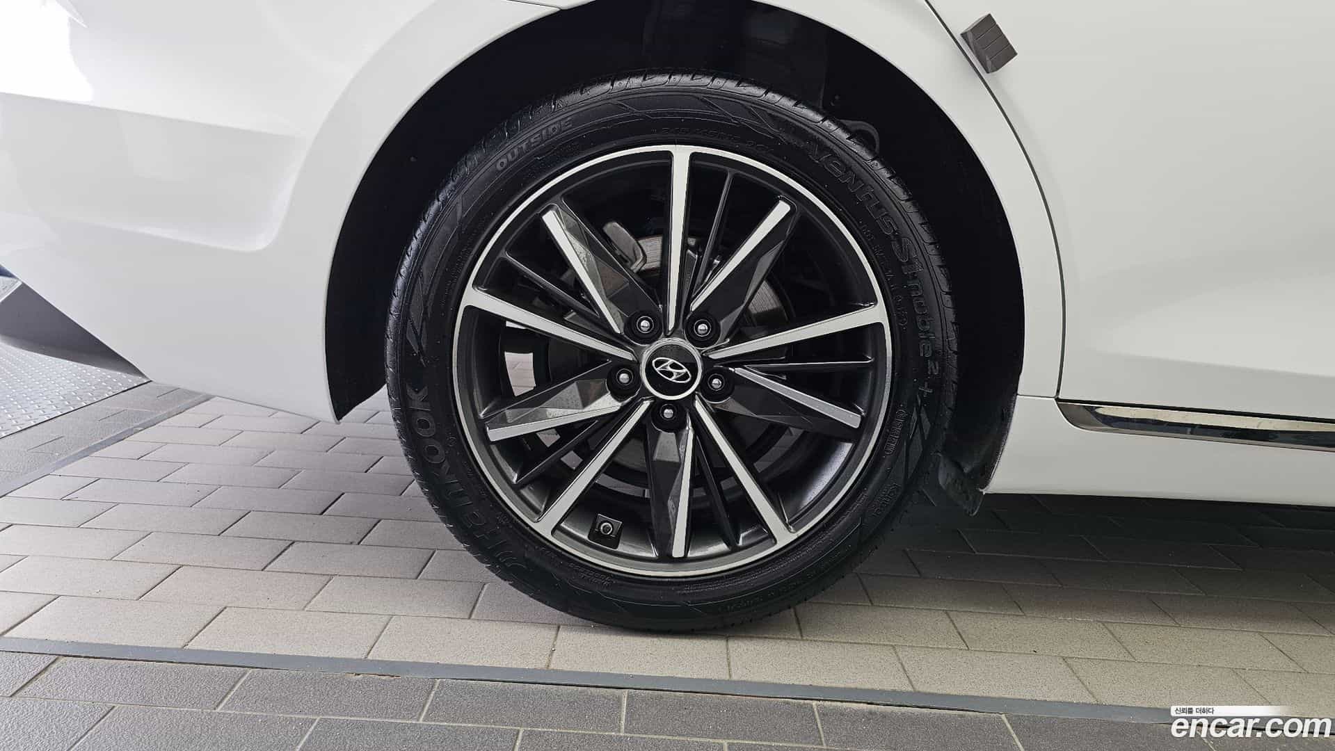Grandeur Hyundai 2022.1-OUTER-005