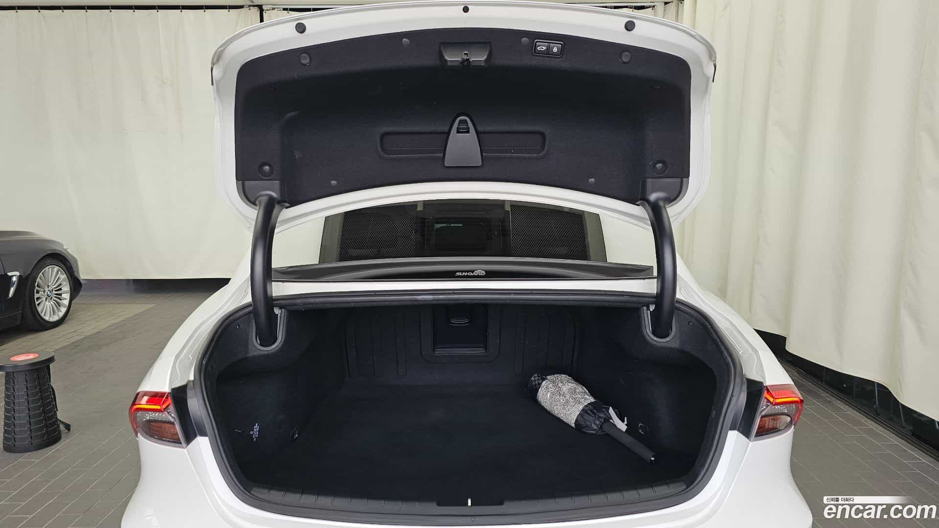 Grandeur Hyundai 2022.1-OPTION-024