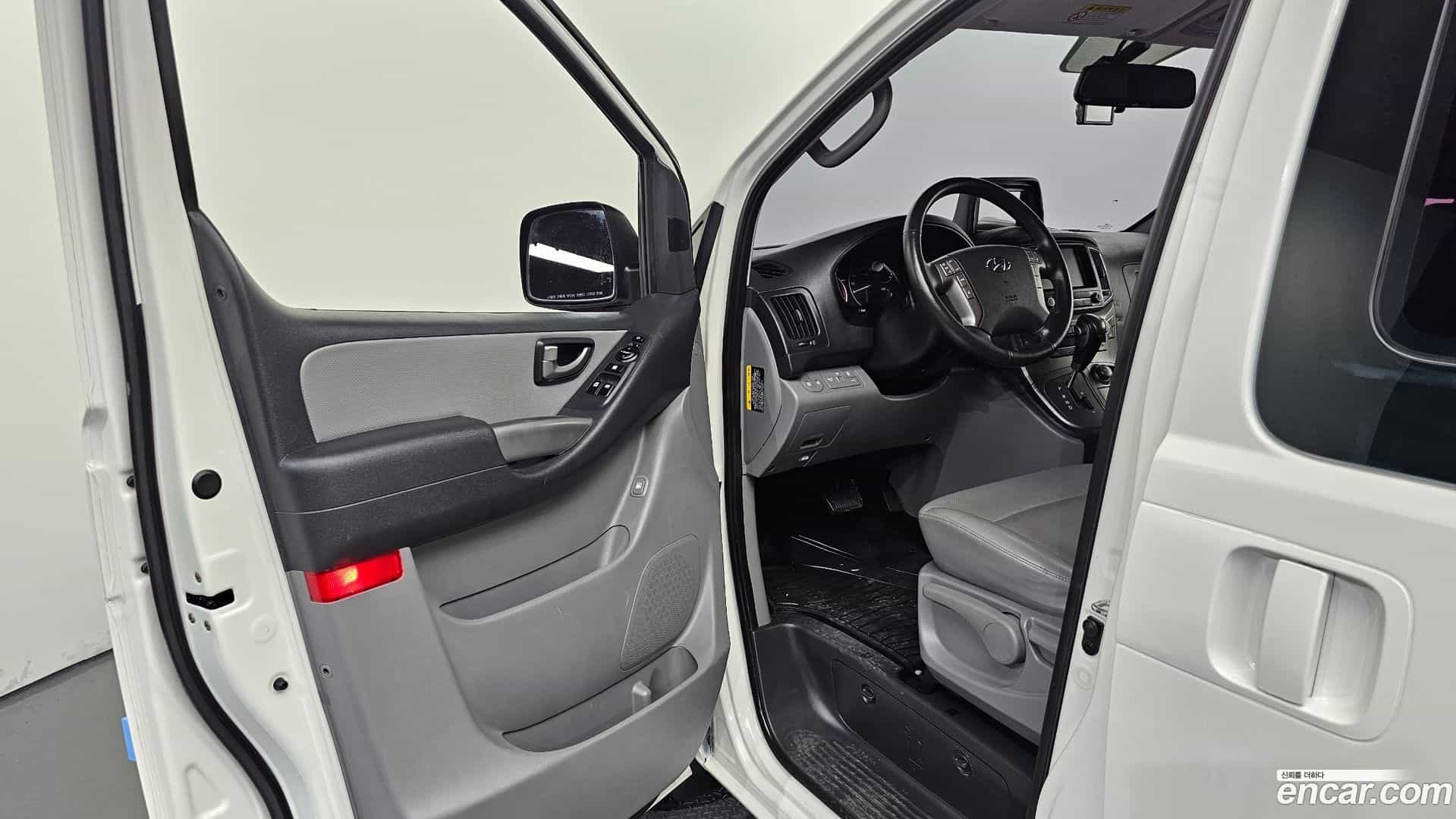 Starex Hyundai 2020.3-INNER-010