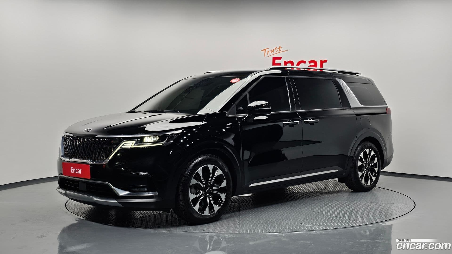 Main__Slider__Photo:Canival Kia 2021.4-0