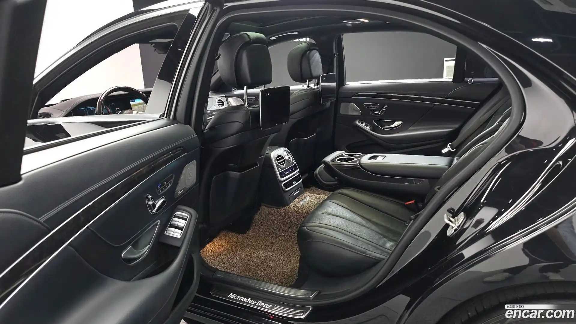 S-Class Mercedes-Benz 2018.0-OPTION-016