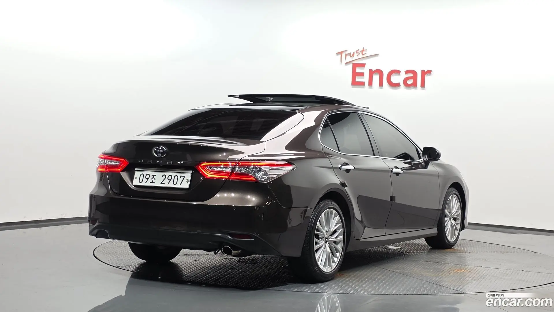 Main__Slider__Photo:Camry Toyota 2018.11-1