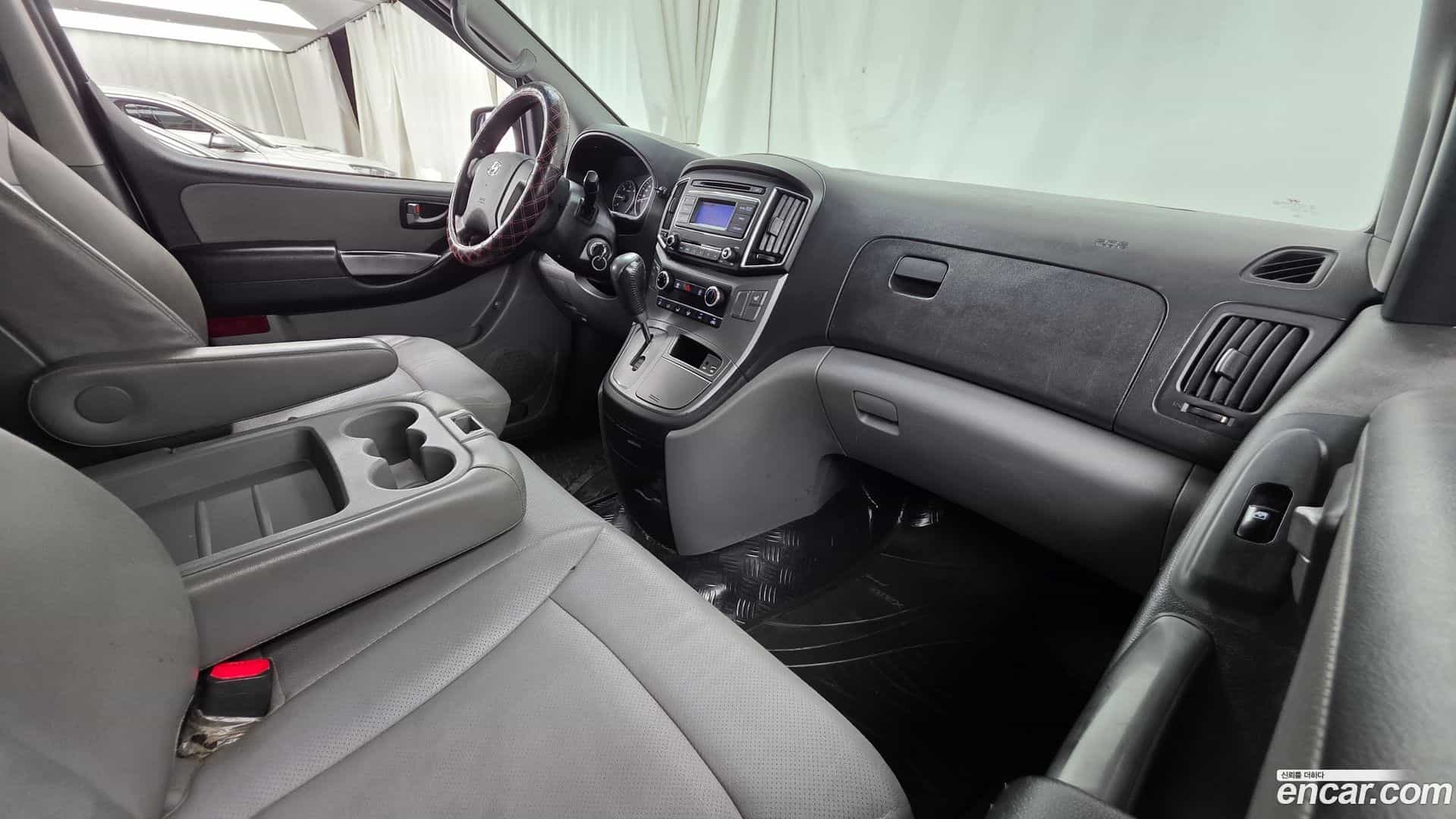 Starex Hyundai 2018.2-INNER-007