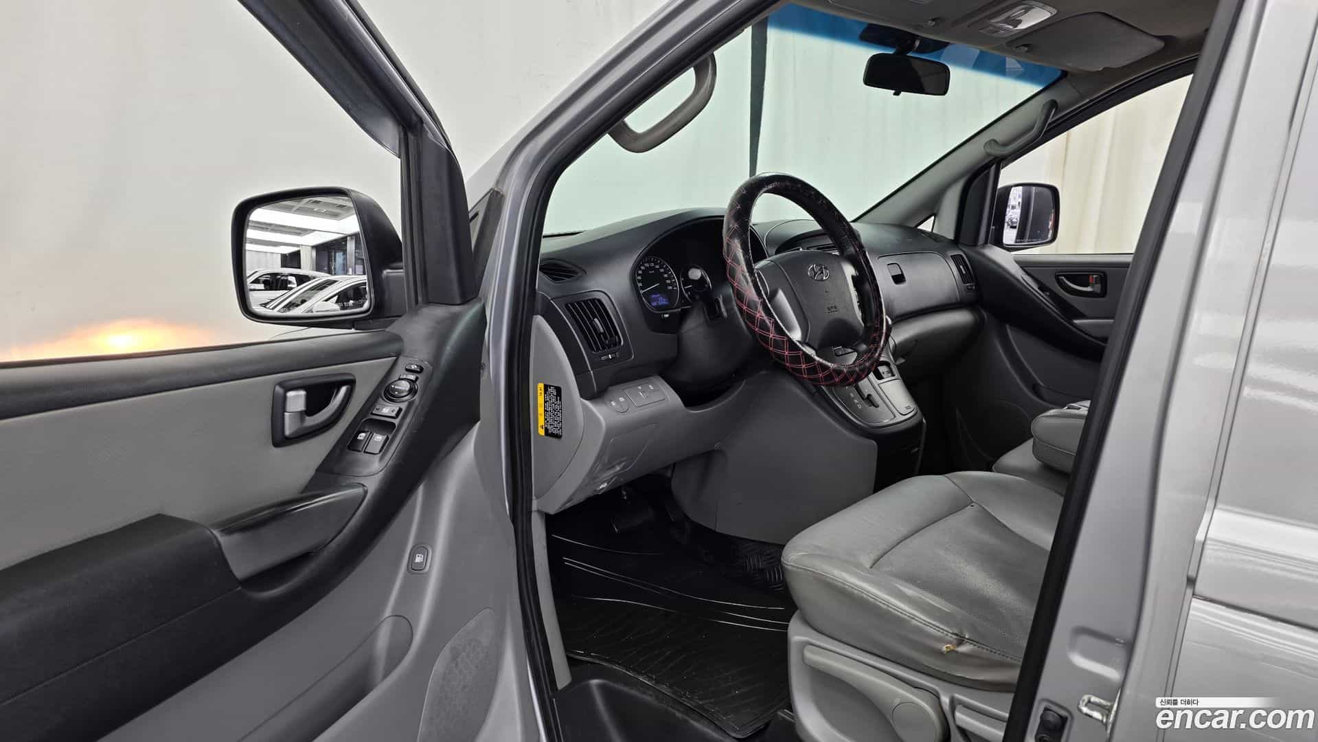Starex Hyundai 2018.2-INNER-010