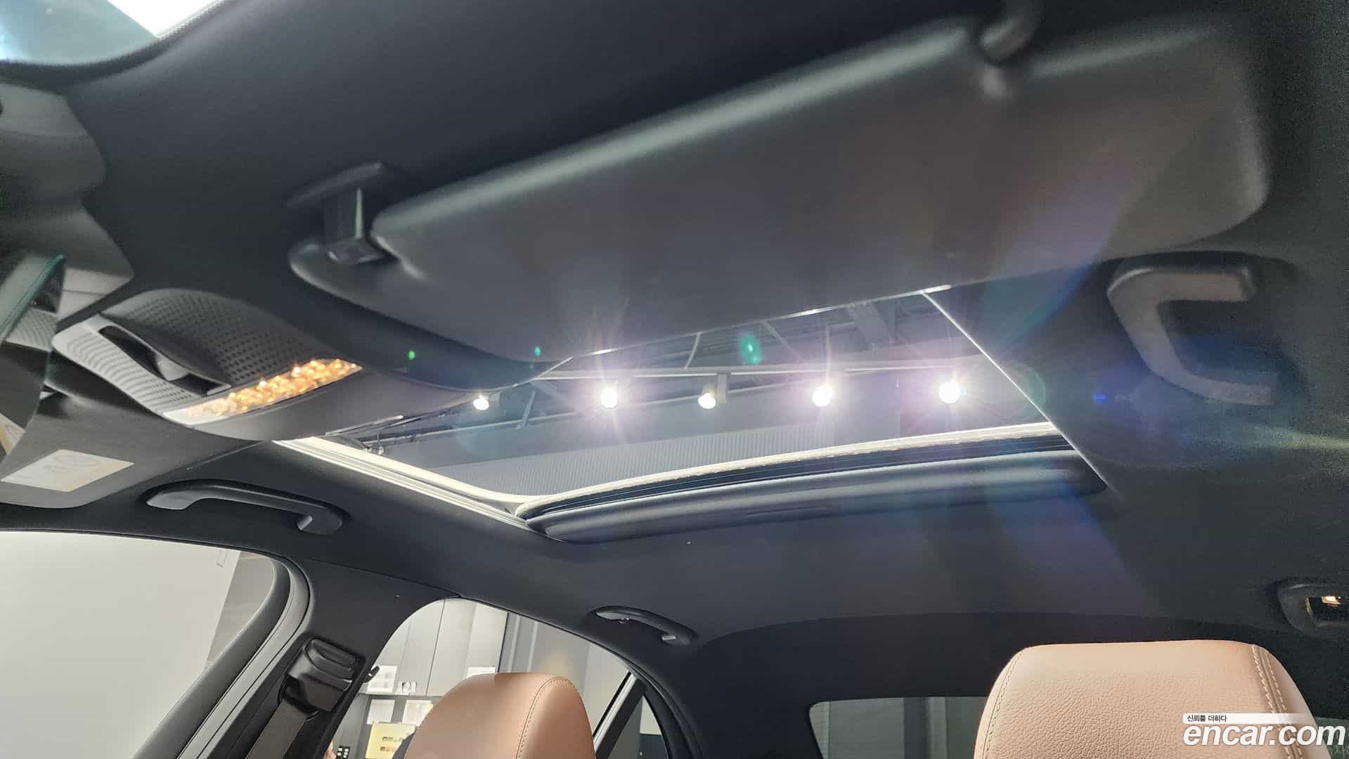 E-Class Mercedes-Benz 2022.5-OPTION-022