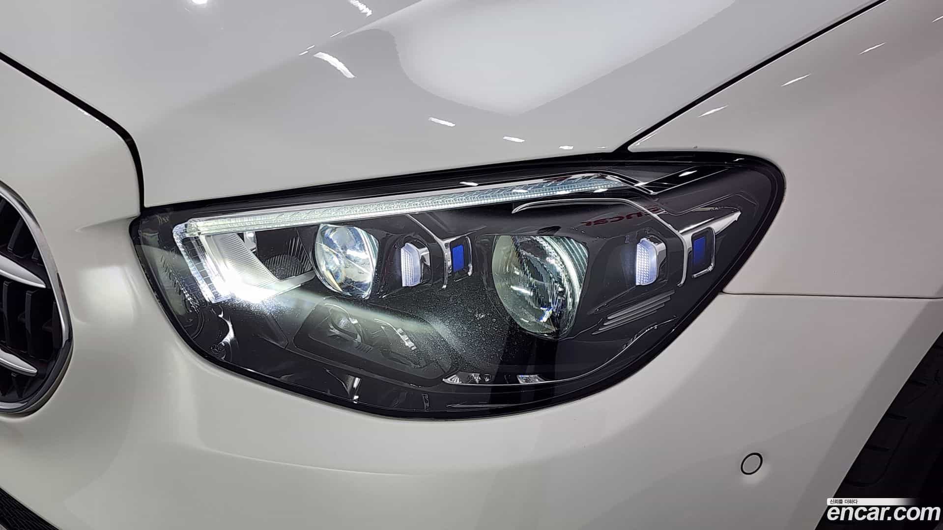 E-Class Mercedes-Benz 2022.5-OUTER-032