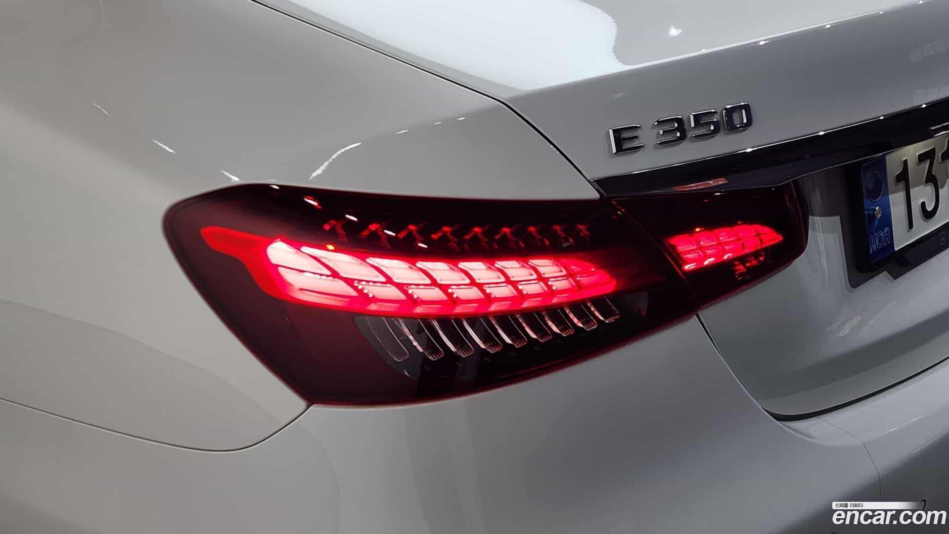 E-Class Mercedes-Benz 2022.5-OUTER-033