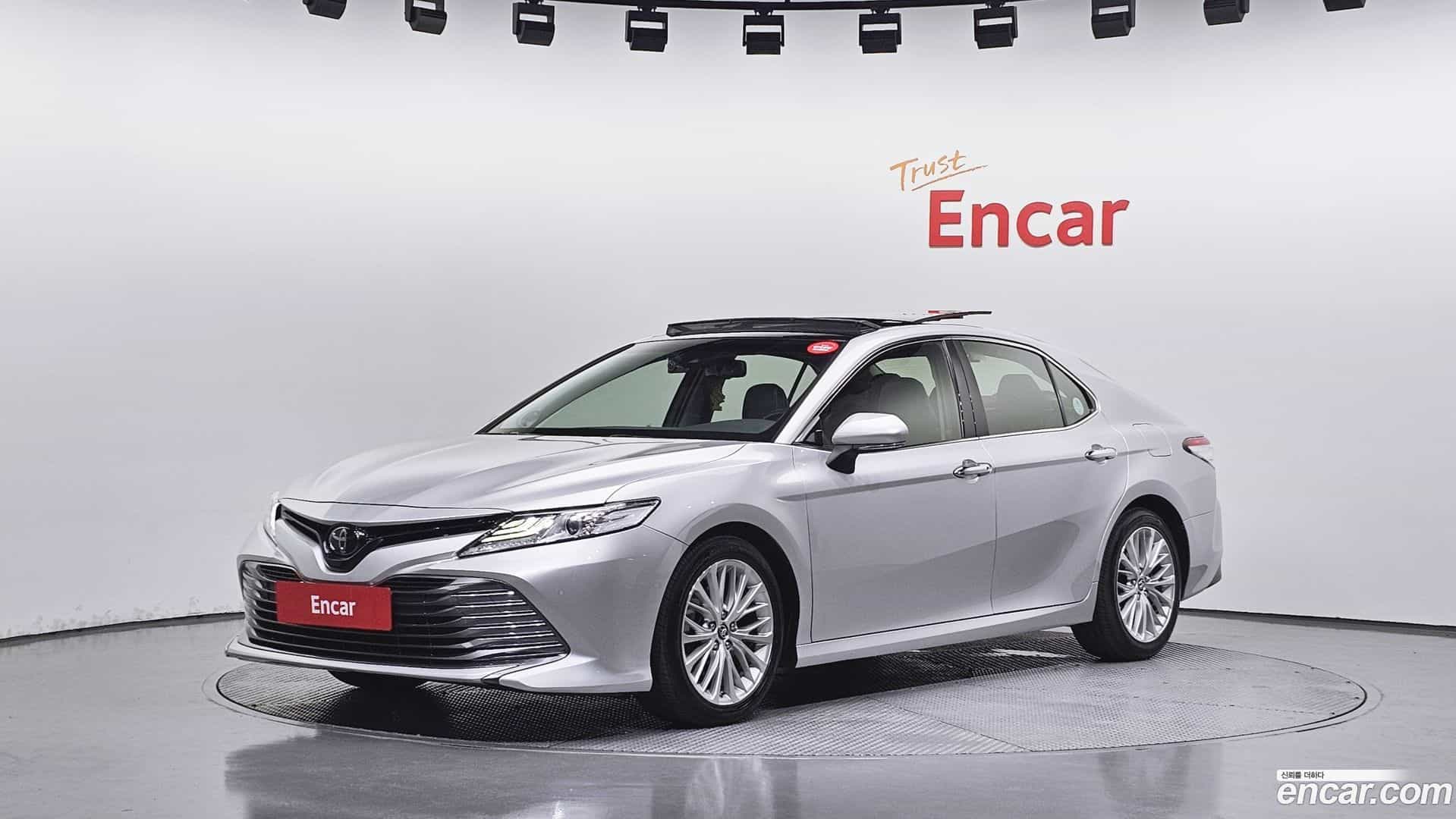 Camry Toyota 2018.5-OUTER-001