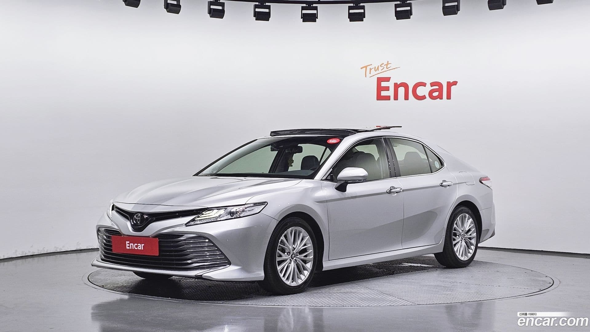 Main__Slider__Photo:Camry Toyota 2018.5-0